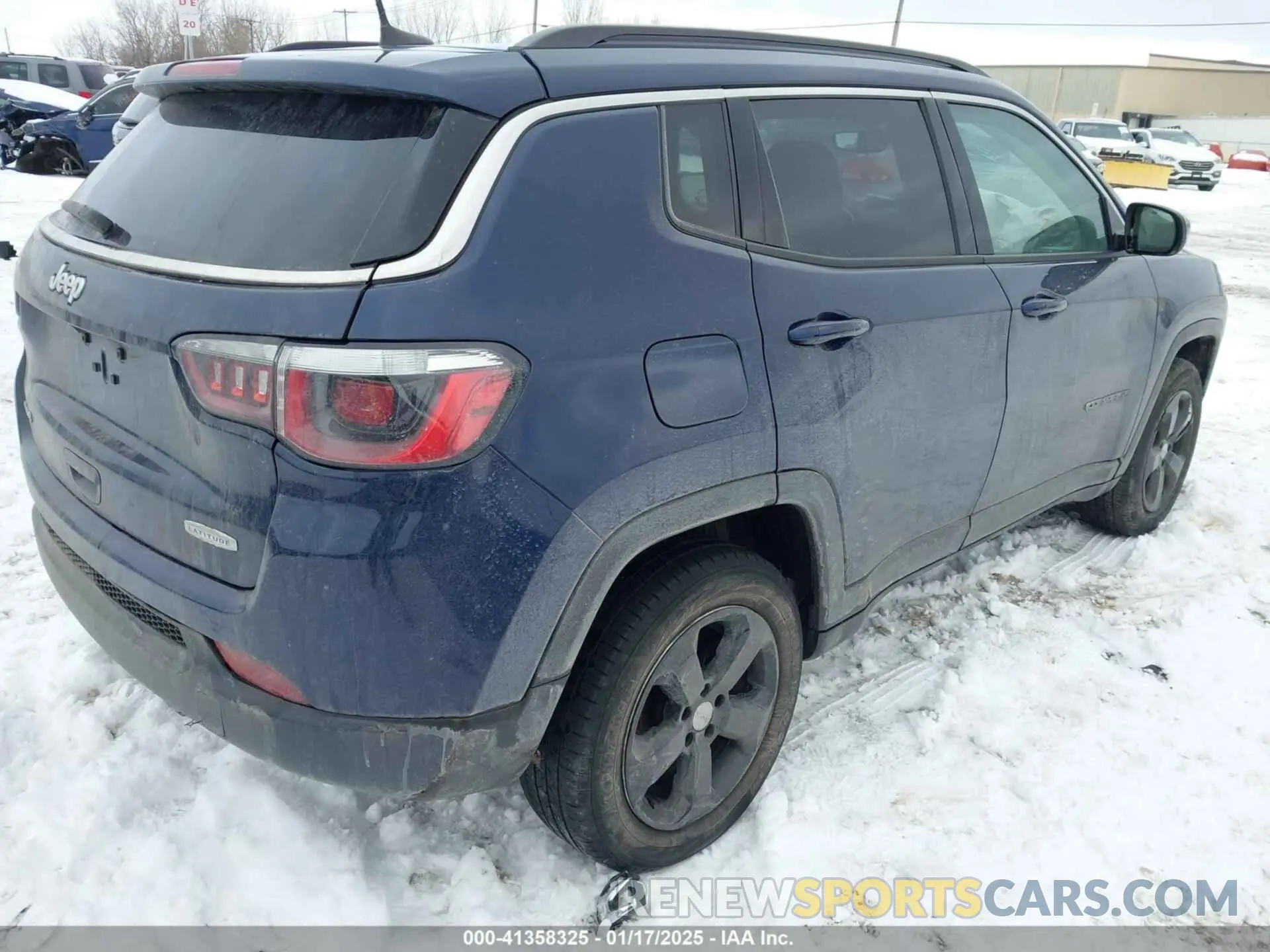 4 Photograph of a damaged car 3C4NJDBB6KT683627 JEEP COMPASS 2019