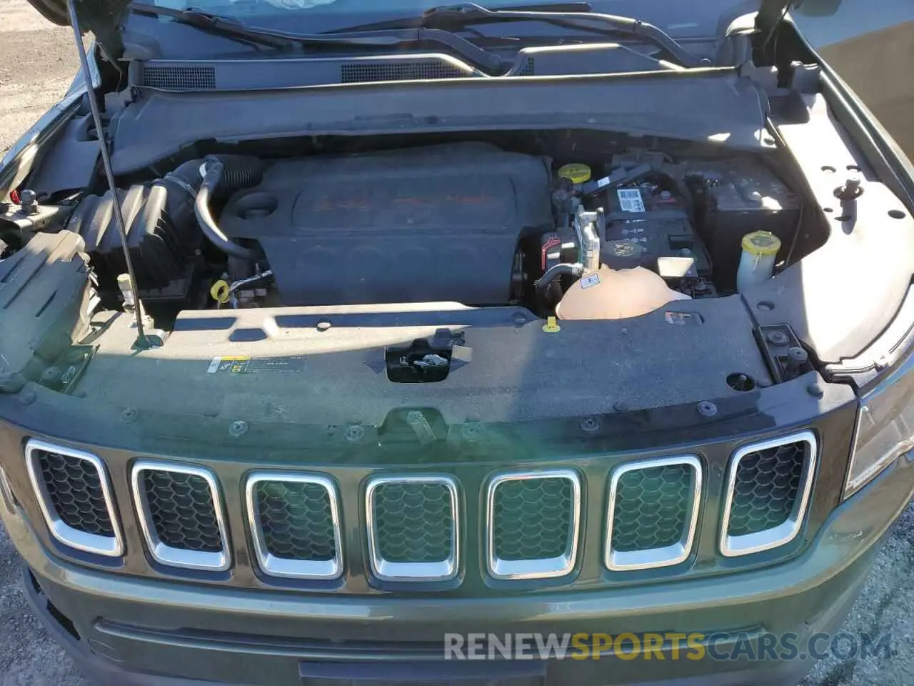 13 Photograph of a damaged car 3C4NJDBB6KT684163 JEEP COMPASS 2019