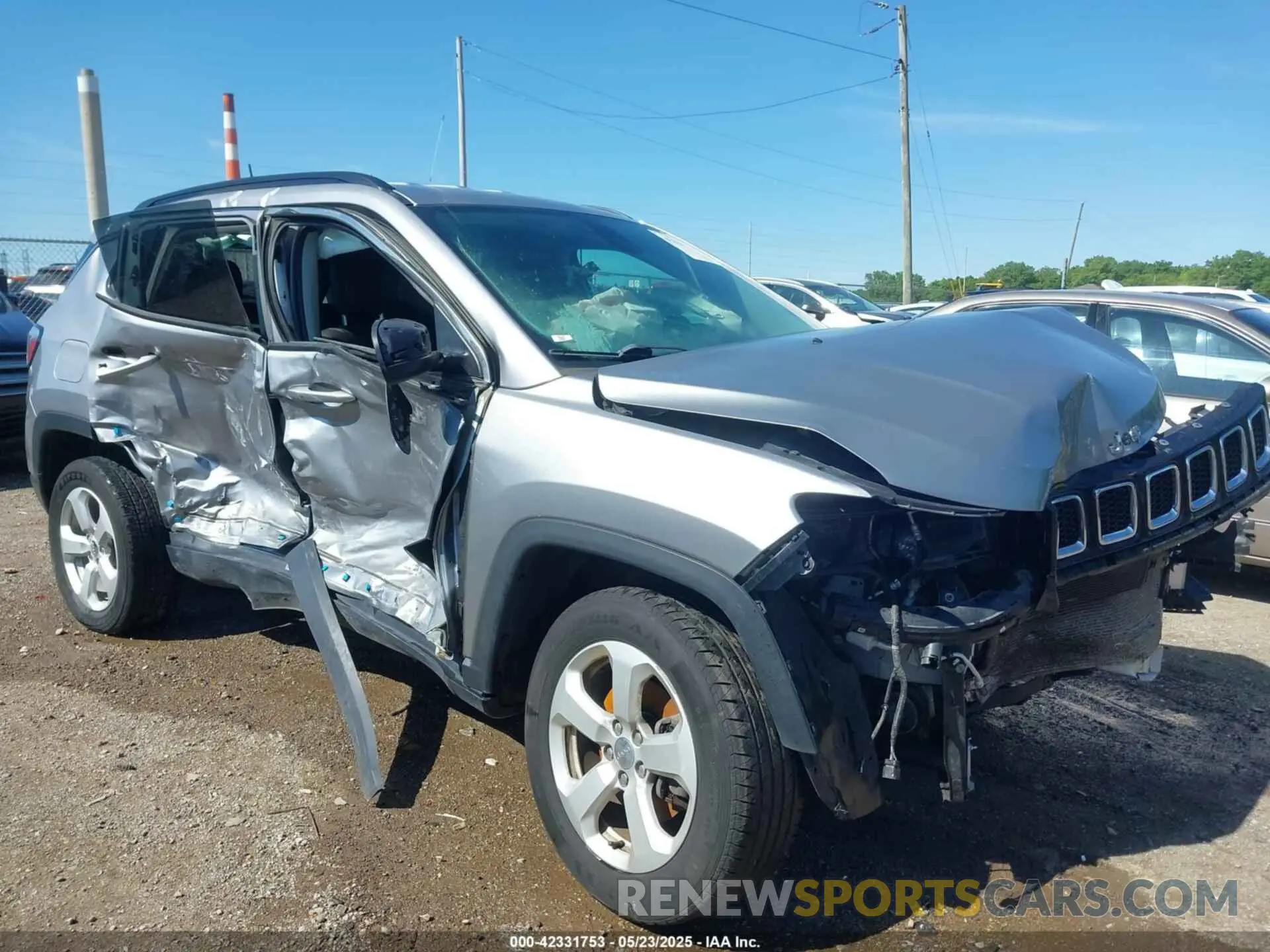 6 Photograph of a damaged car 3C4NJDBB6KT697110 JEEP COMPASS 2019