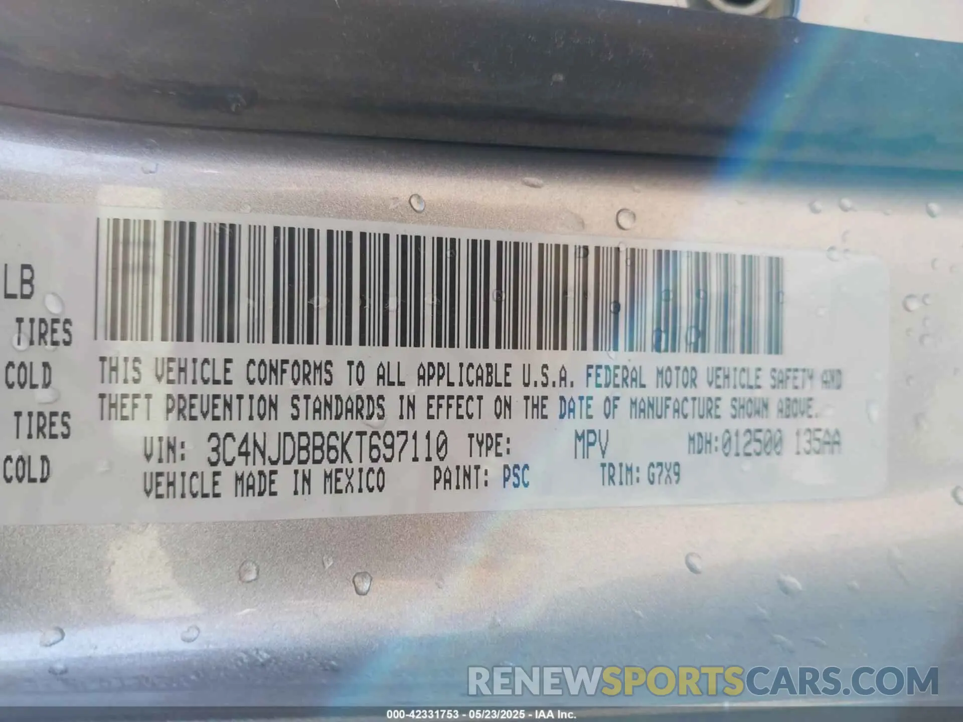 9 Photograph of a damaged car 3C4NJDBB6KT697110 JEEP COMPASS 2019