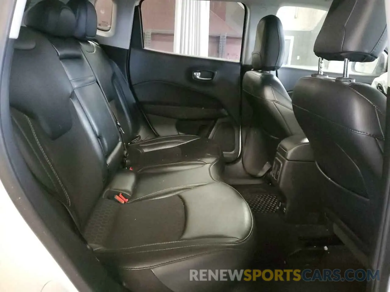11 Photograph of a damaged car 3C4NJDBB6KT729375 JEEP COMPASS 2019