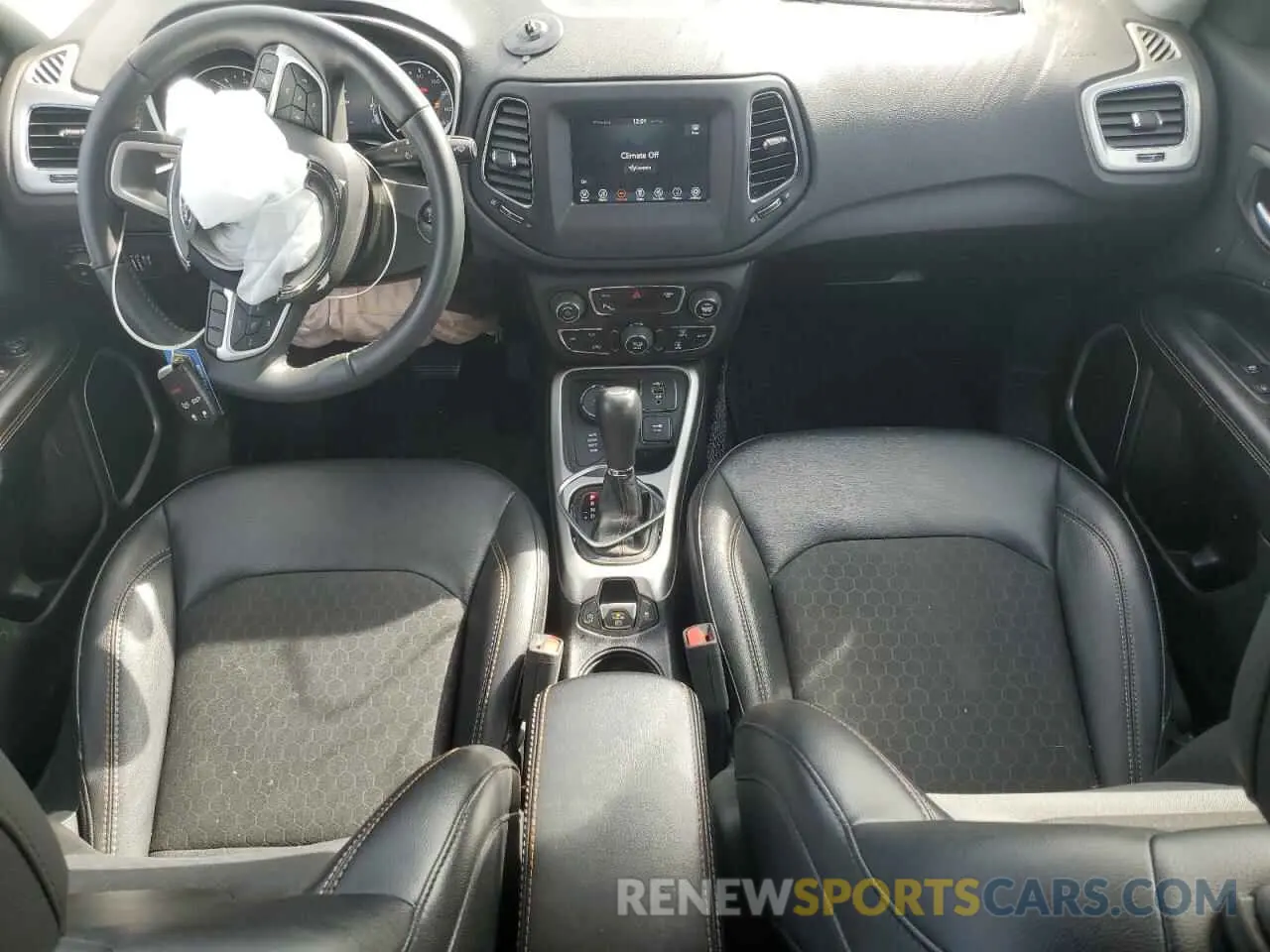 8 Photograph of a damaged car 3C4NJDBB6KT729375 JEEP COMPASS 2019