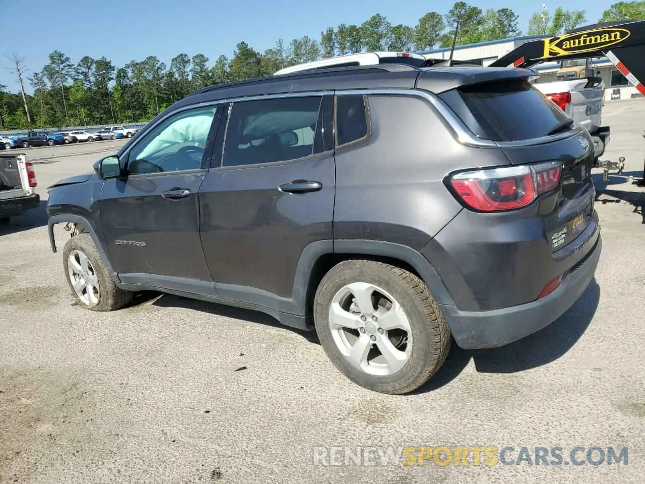 2 Photograph of a damaged car 3C4NJDBB6KT733958 JEEP COMPASS 2019