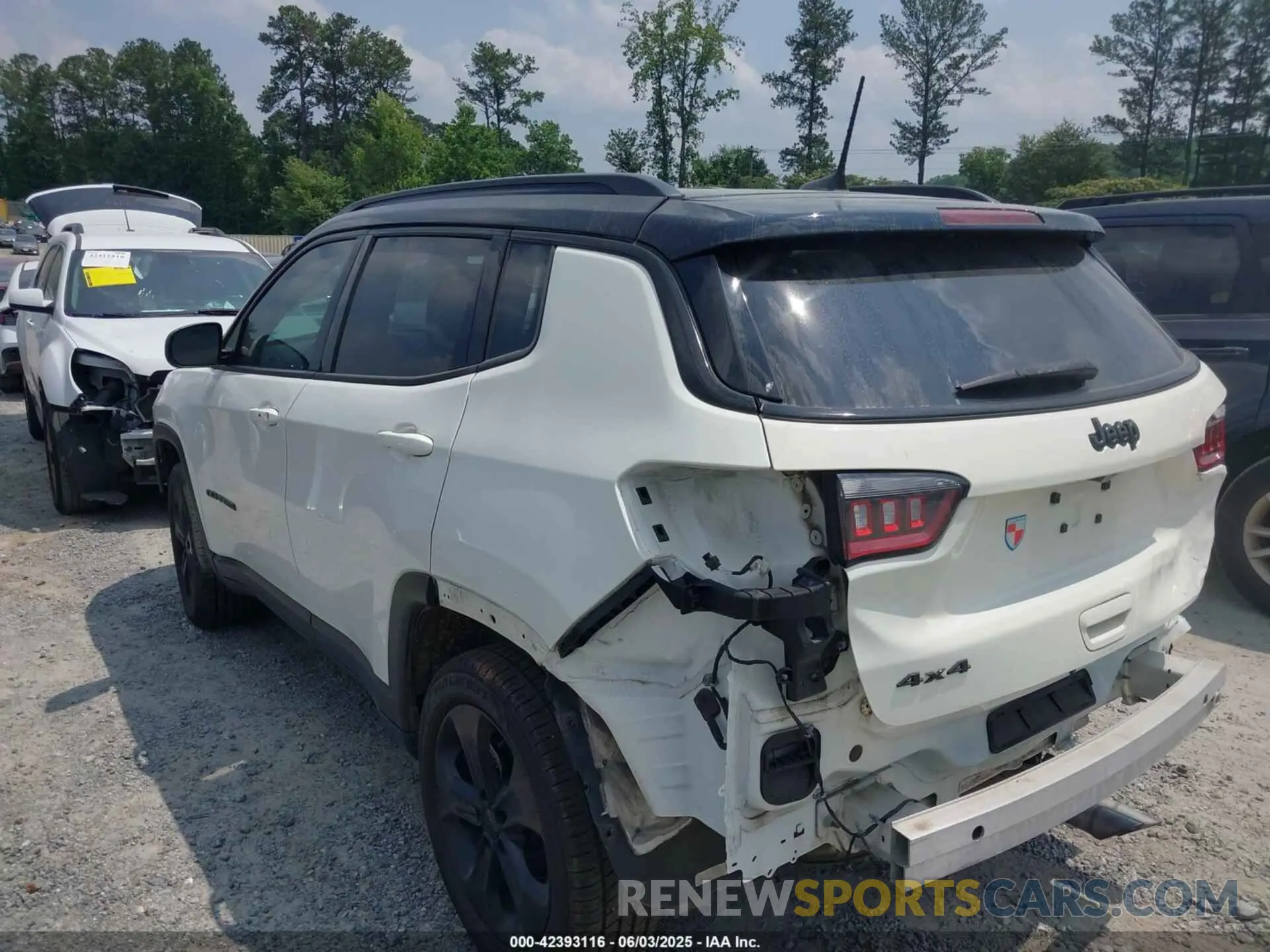 14 Photograph of a damaged car 3C4NJDBB6KT741137 JEEP COMPASS 2019