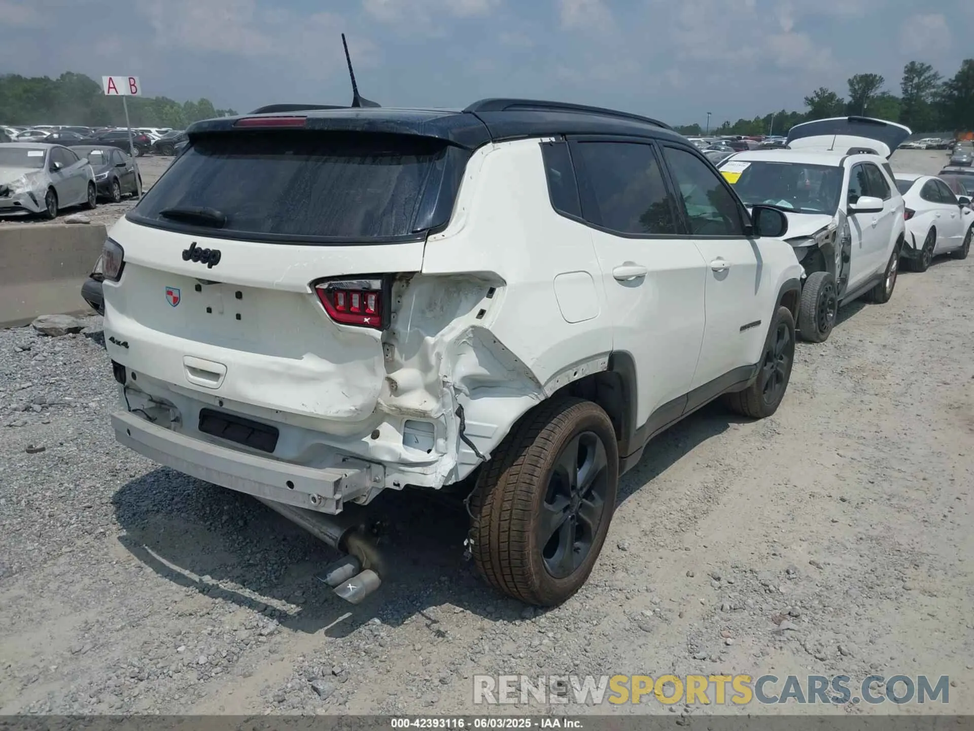 4 Photograph of a damaged car 3C4NJDBB6KT741137 JEEP COMPASS 2019