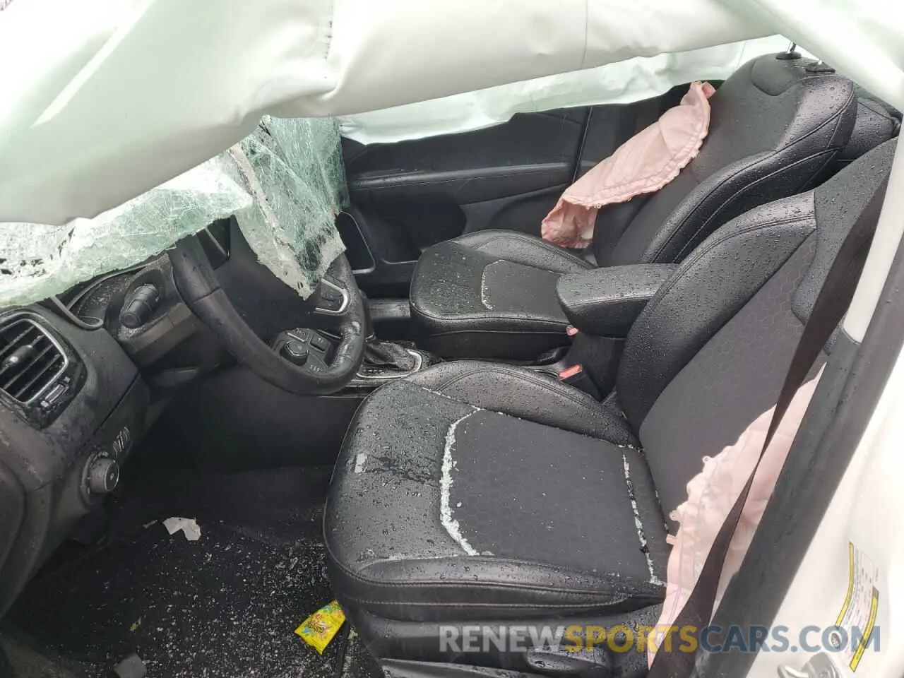7 Photograph of a damaged car 3C4NJDBB6KT761212 JEEP COMPASS 2019