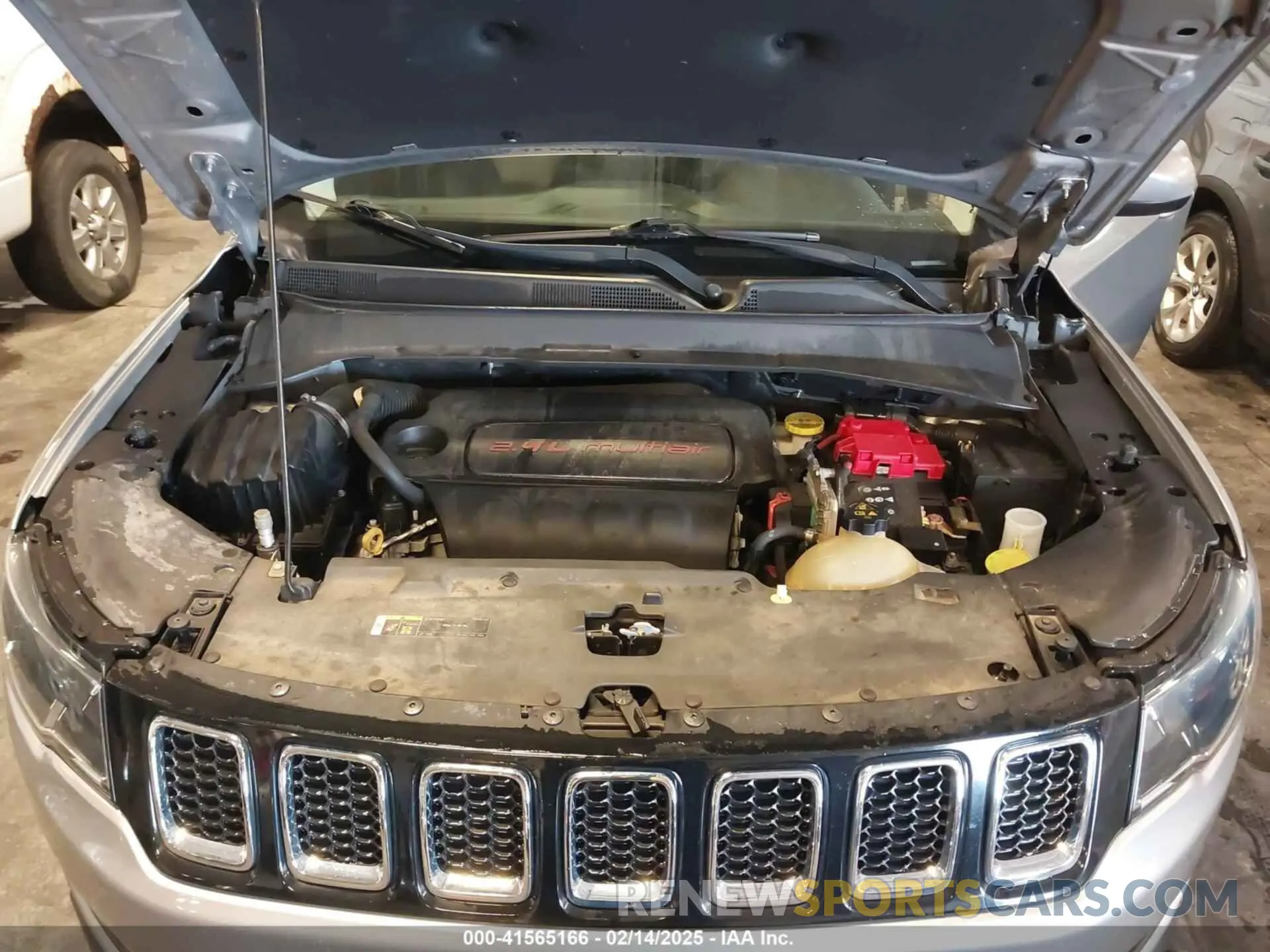 10 Photograph of a damaged car 3C4NJDBB6KT812711 JEEP COMPASS 2019
