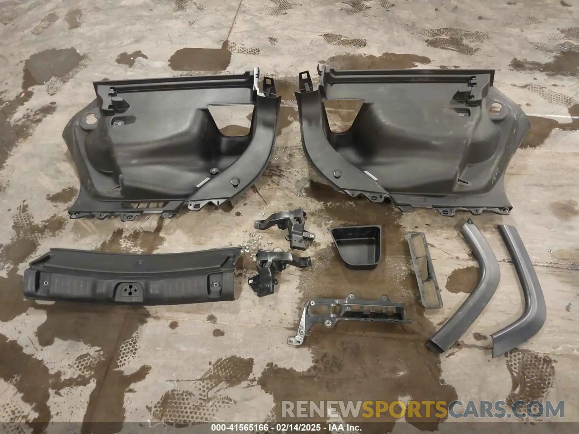 12 Photograph of a damaged car 3C4NJDBB6KT812711 JEEP COMPASS 2019