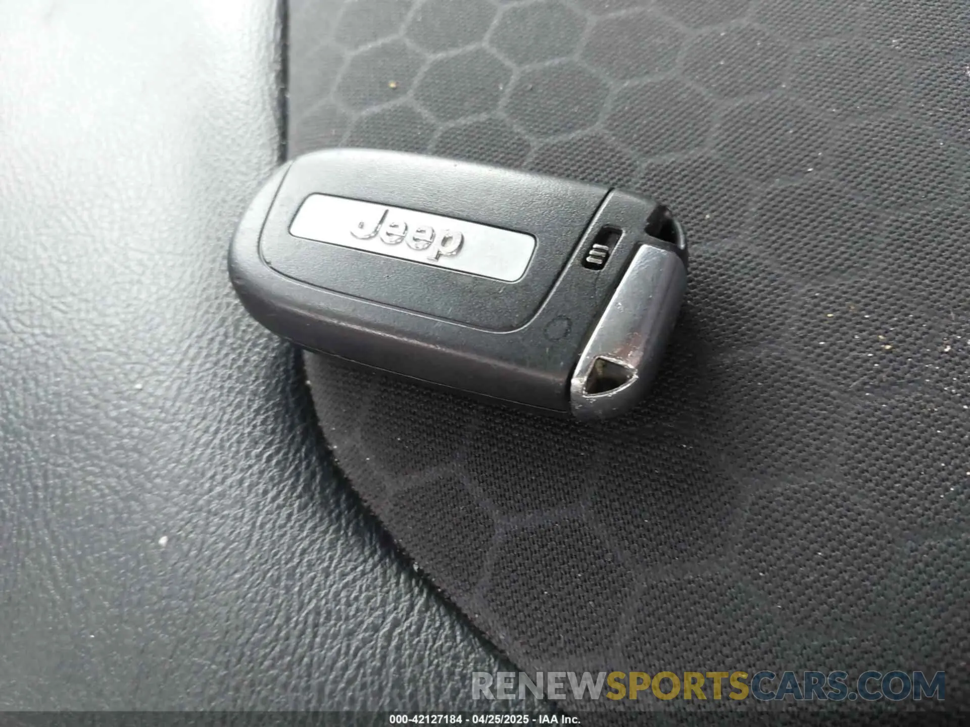11 Photograph of a damaged car 3C4NJDBB6KT849953 JEEP COMPASS 2019