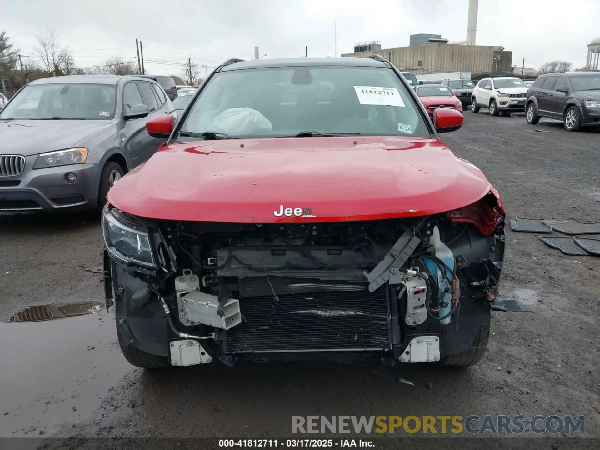 13 Photograph of a damaged car 3C4NJDBB7KT629155 JEEP COMPASS 2019