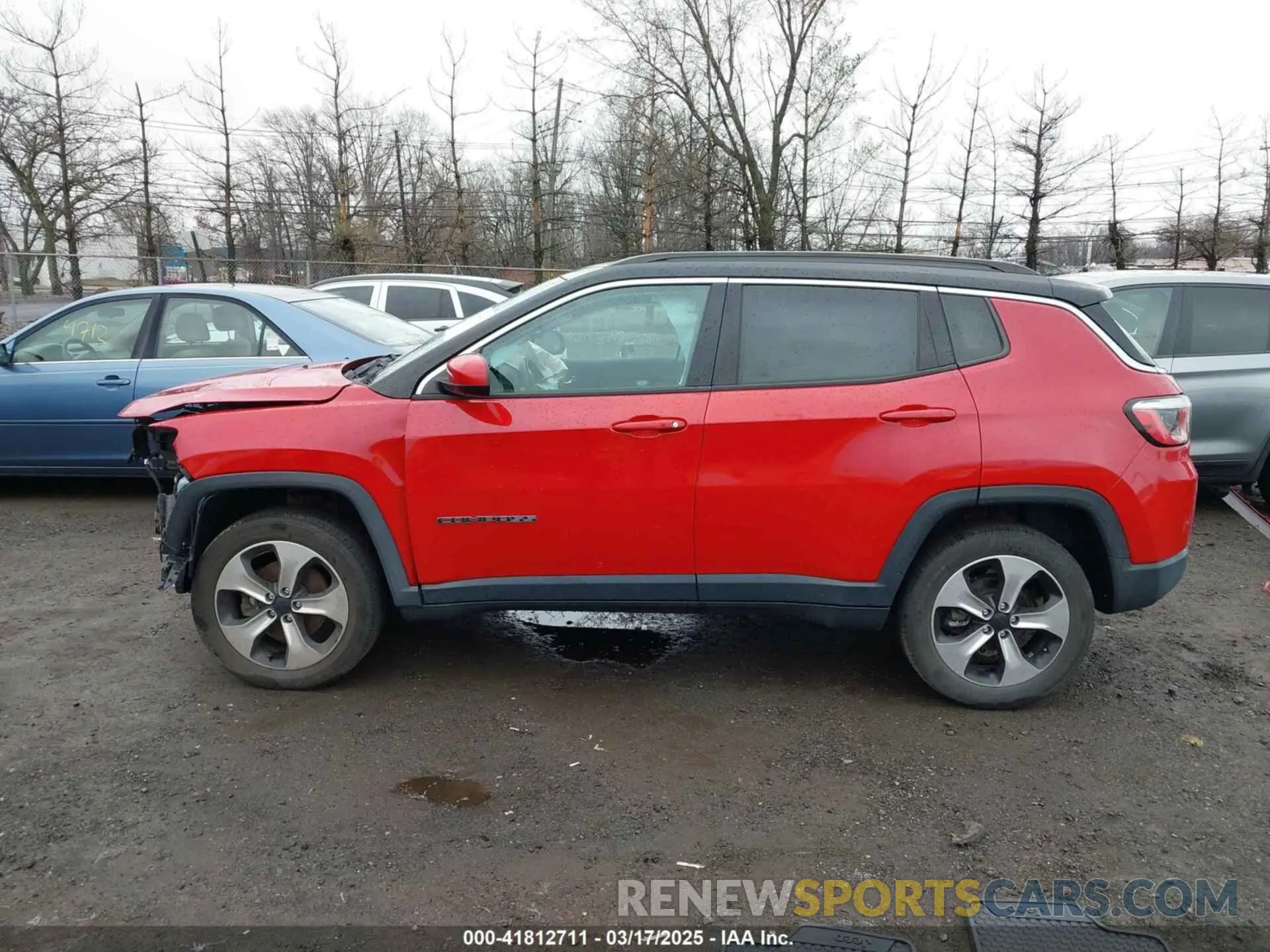 15 Photograph of a damaged car 3C4NJDBB7KT629155 JEEP COMPASS 2019