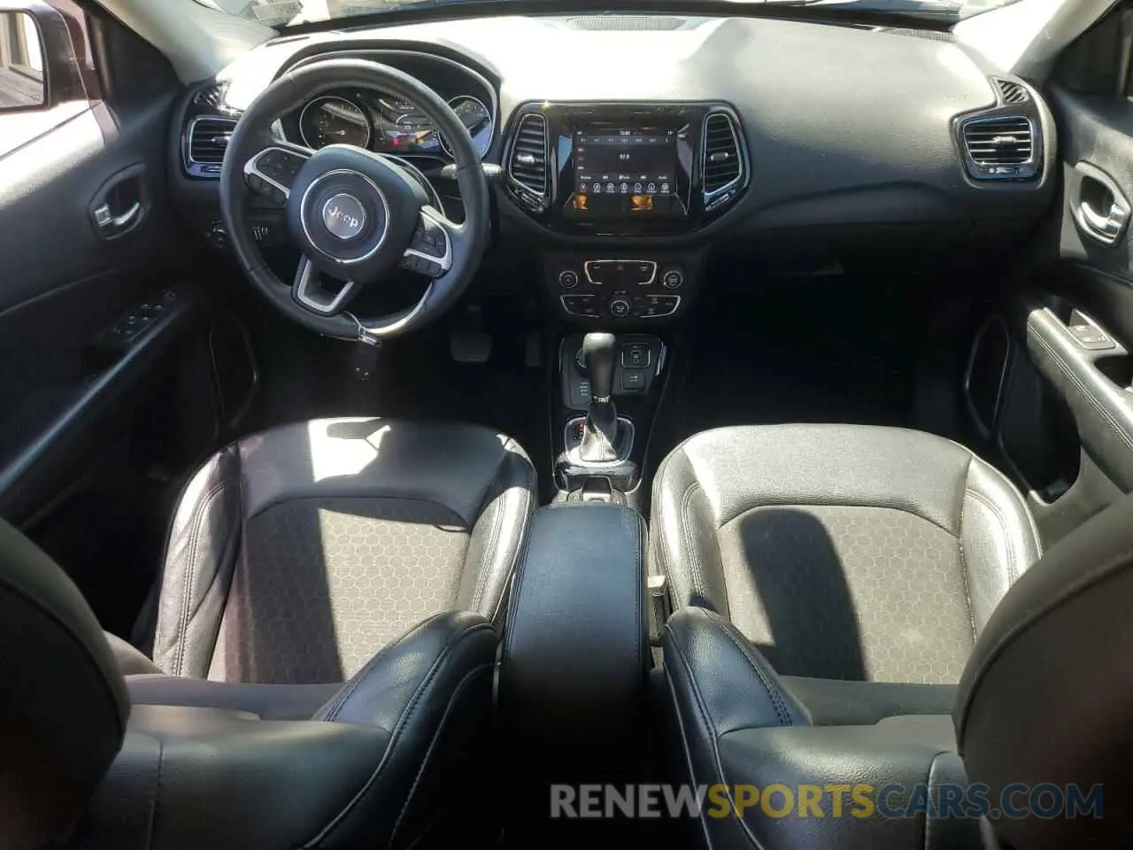 8 Photograph of a damaged car 3C4NJDBB7KT652855 JEEP COMPASS 2019