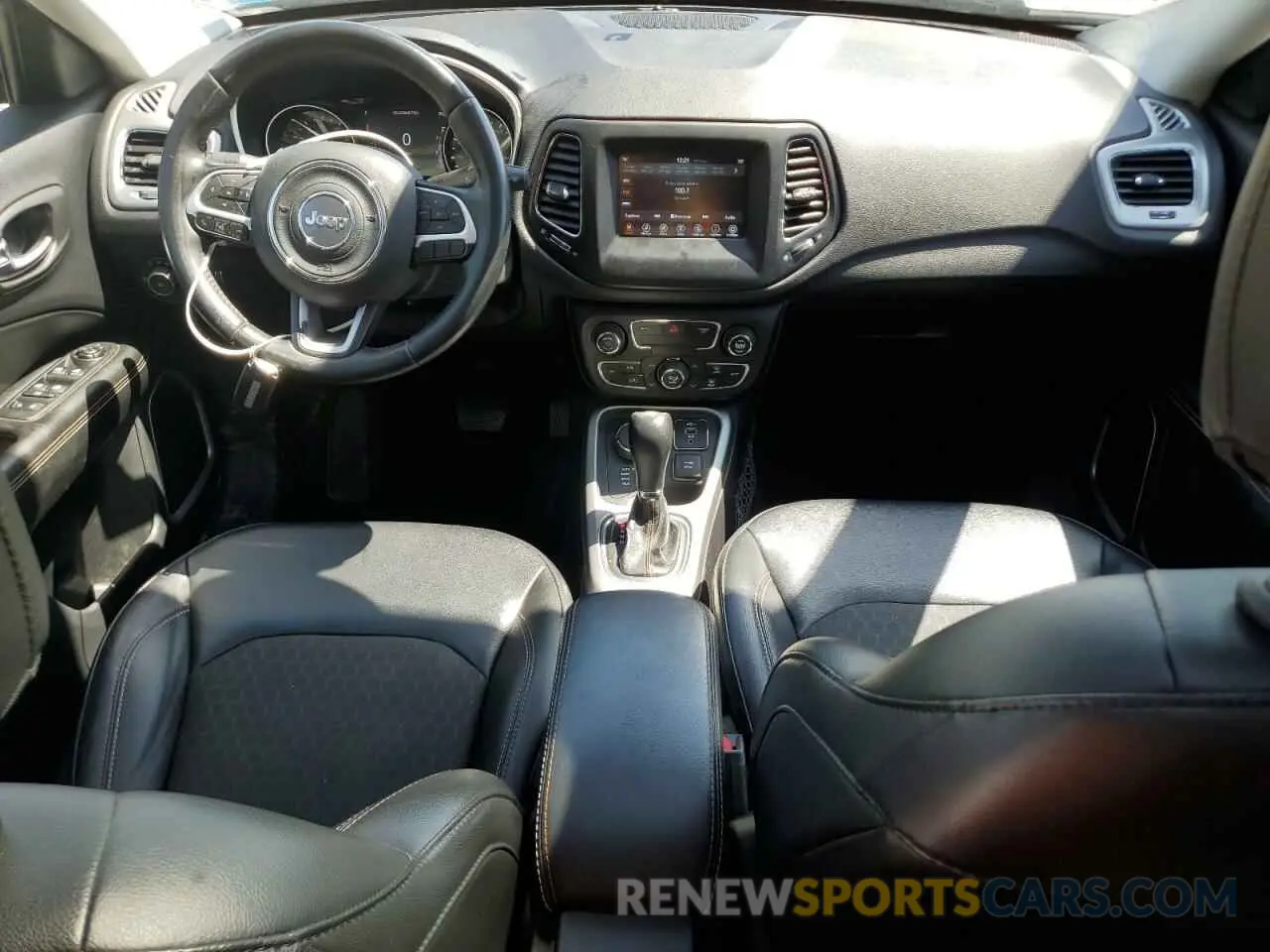 8 Photograph of a damaged car 3C4NJDBB7KT703433 JEEP COMPASS 2019