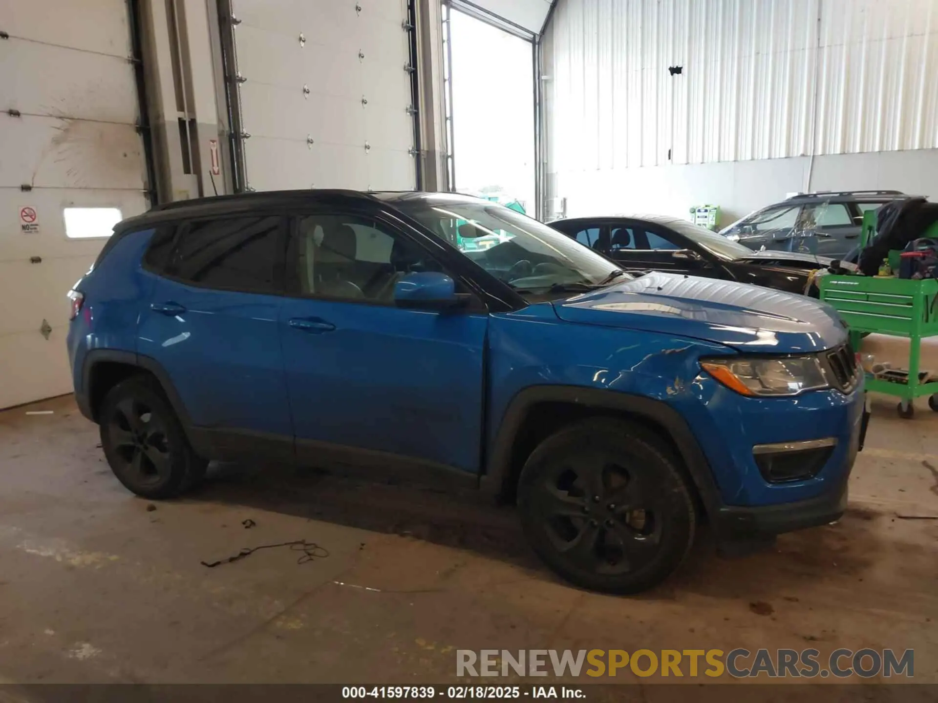 13 Photograph of a damaged car 3C4NJDBB7KT741048 JEEP COMPASS 2019