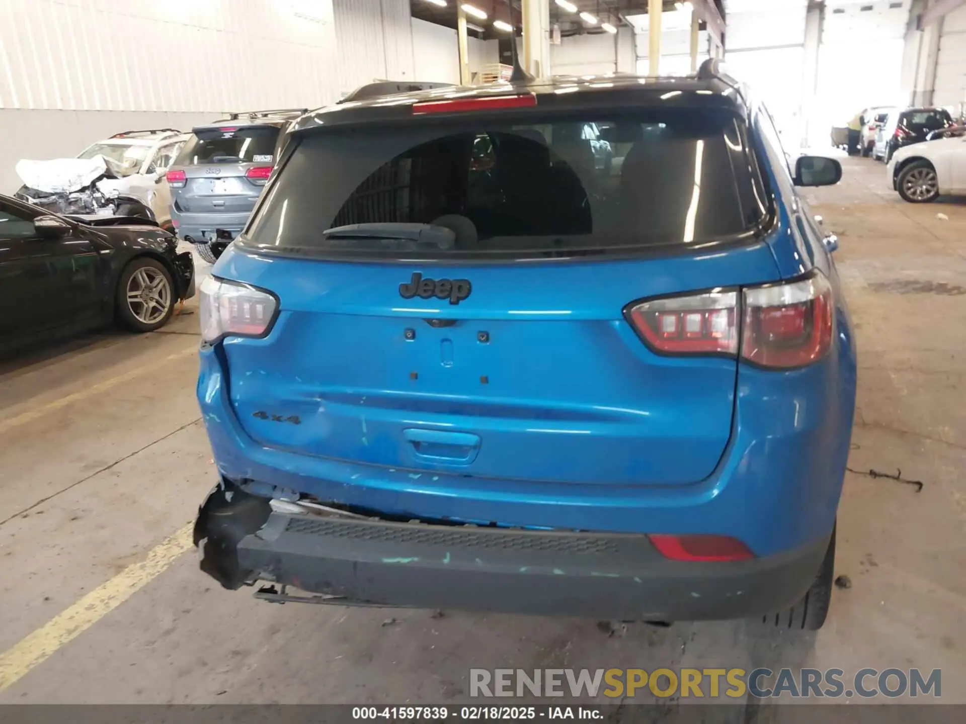 16 Photograph of a damaged car 3C4NJDBB7KT741048 JEEP COMPASS 2019