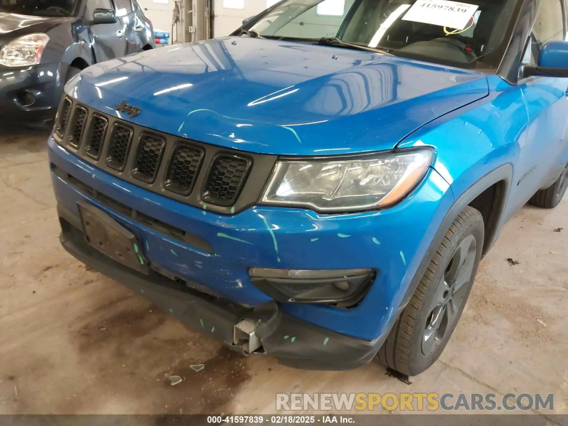 17 Photograph of a damaged car 3C4NJDBB7KT741048 JEEP COMPASS 2019