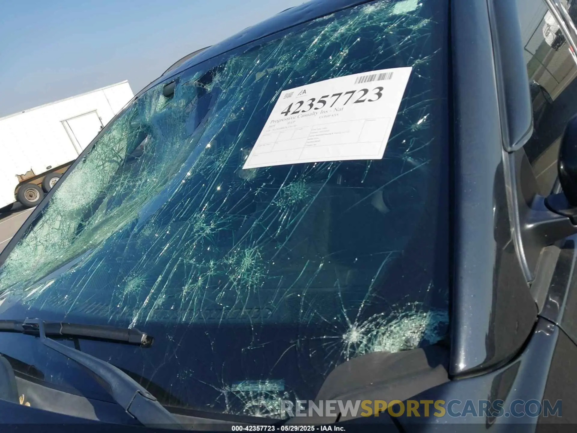 21 Photograph of a damaged car 3C4NJDBB7KT761185 JEEP COMPASS 2019