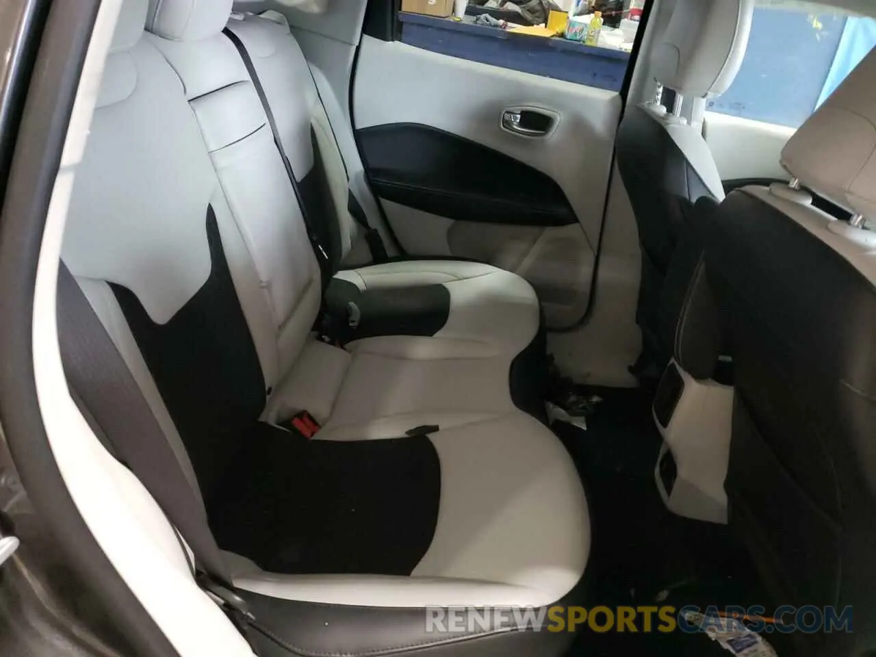 11 Photograph of a damaged car 3C4NJDBB7KT806934 JEEP COMPASS 2019