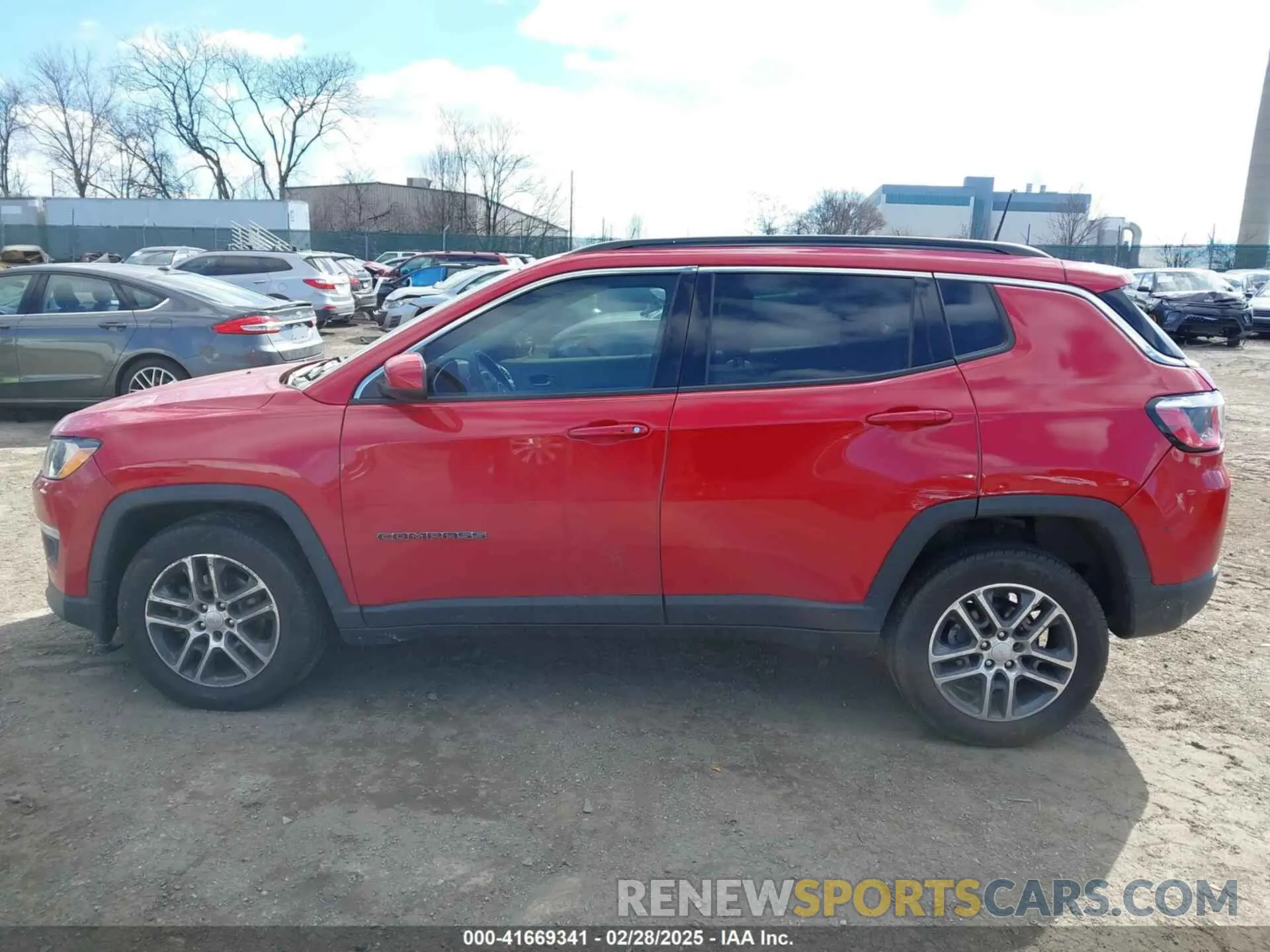 13 Photograph of a damaged car 3C4NJDBB7KT828772 JEEP COMPASS 2019
