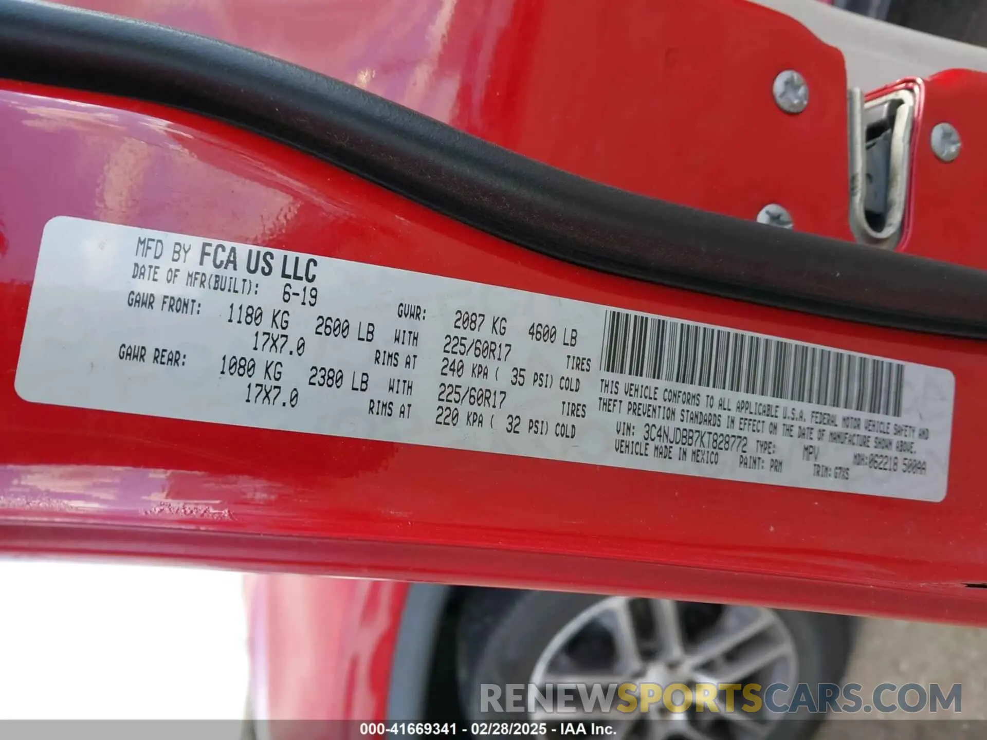 9 Photograph of a damaged car 3C4NJDBB7KT828772 JEEP COMPASS 2019