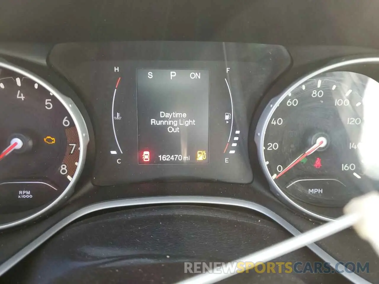 9 Photograph of a damaged car 3C4NJDBB7KT847886 JEEP COMPASS 2019