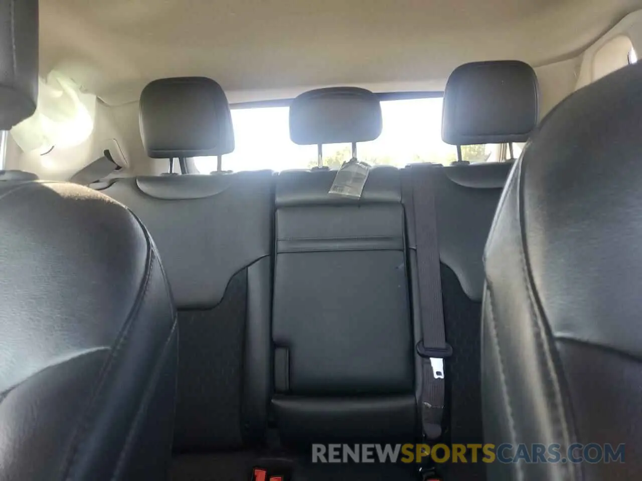 10 Photograph of a damaged car 3C4NJDBB7KT849802 JEEP COMPASS 2019
