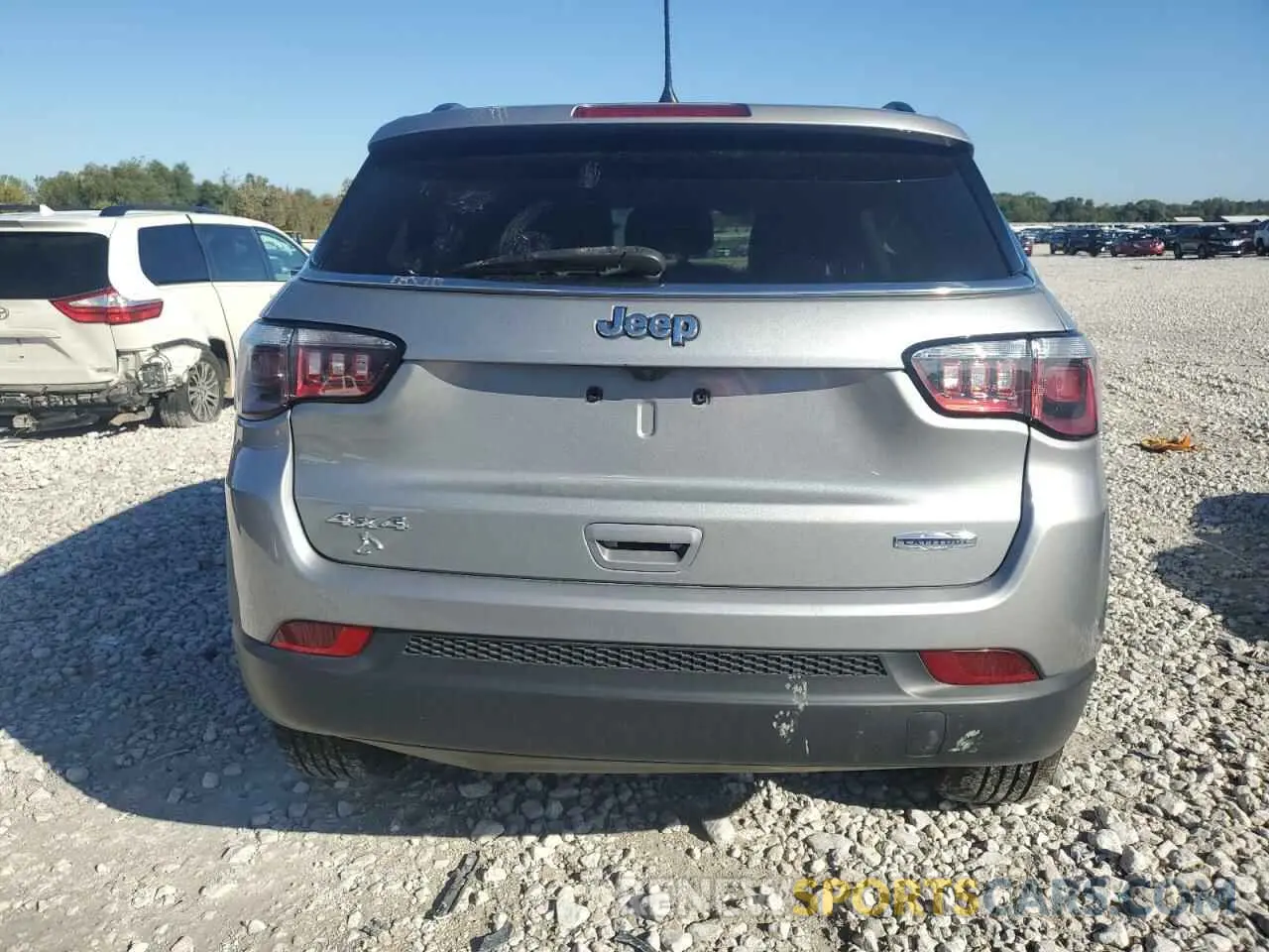 6 Photograph of a damaged car 3C4NJDBB7KT849802 JEEP COMPASS 2019