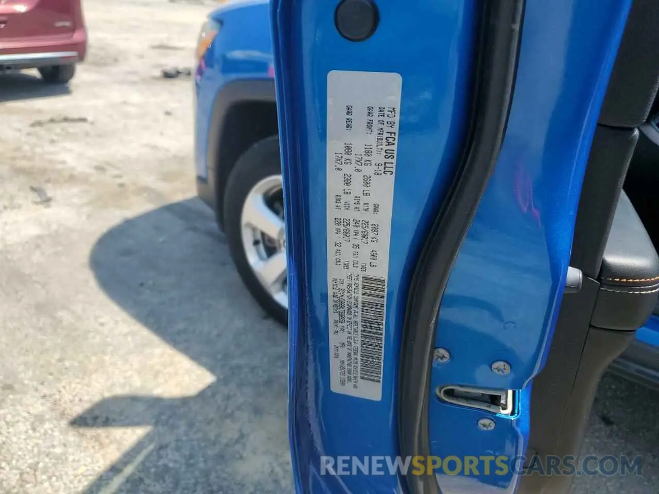 12 Photograph of a damaged car 3C4NJDBB8KT598658 JEEP COMPASS 2019