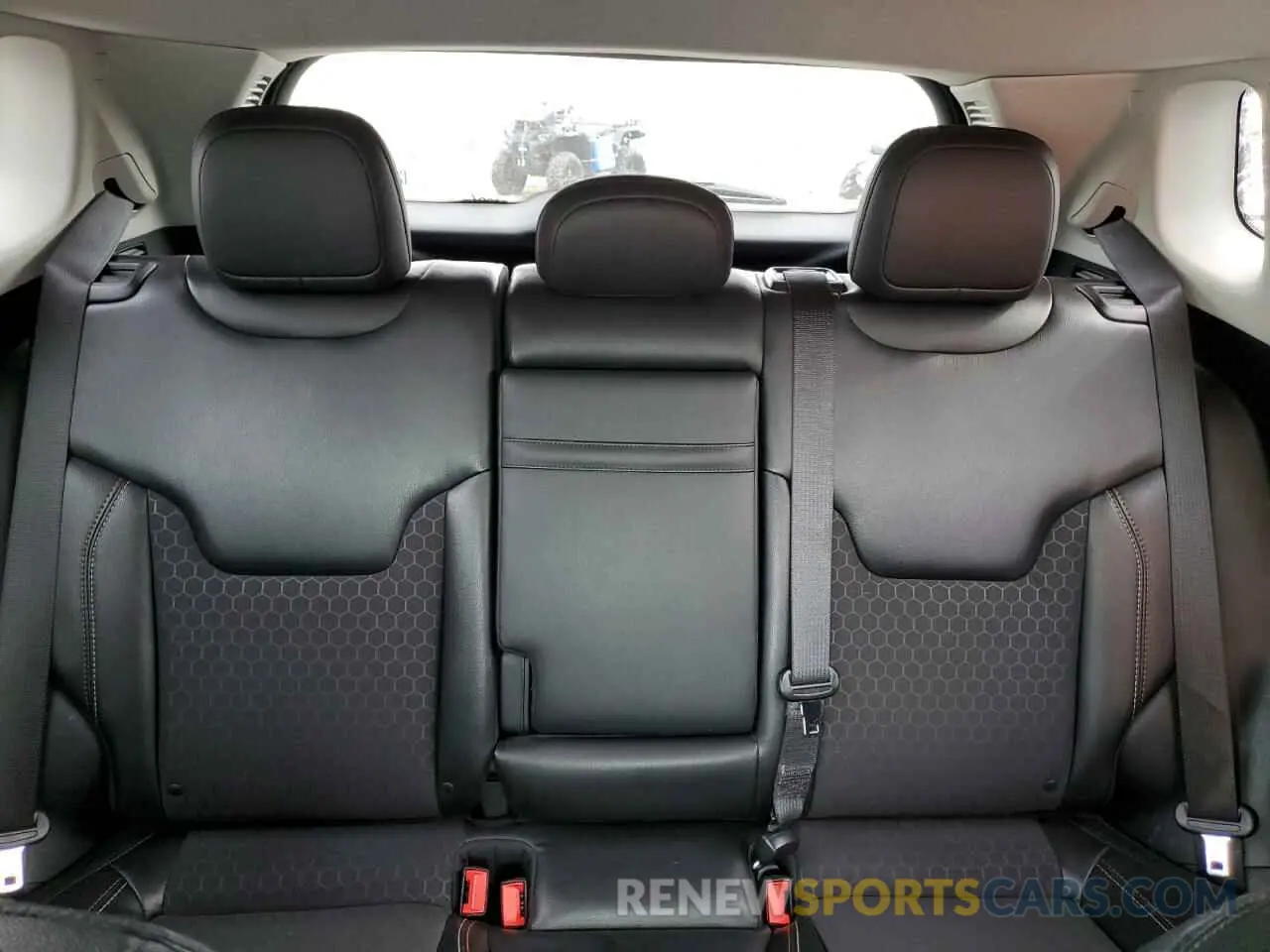 10 Photograph of a damaged car 3C4NJDBB8KT599275 JEEP COMPASS 2019