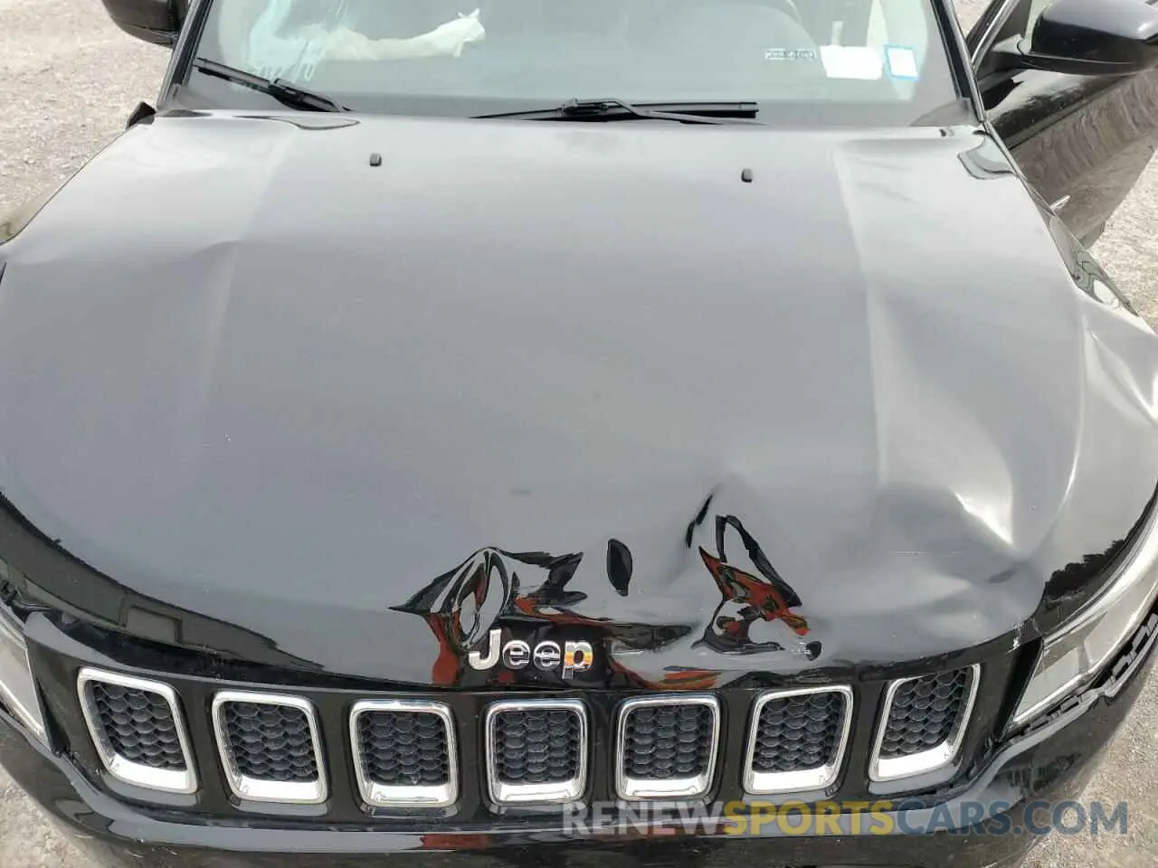 14 Photograph of a damaged car 3C4NJDBB8KT599275 JEEP COMPASS 2019