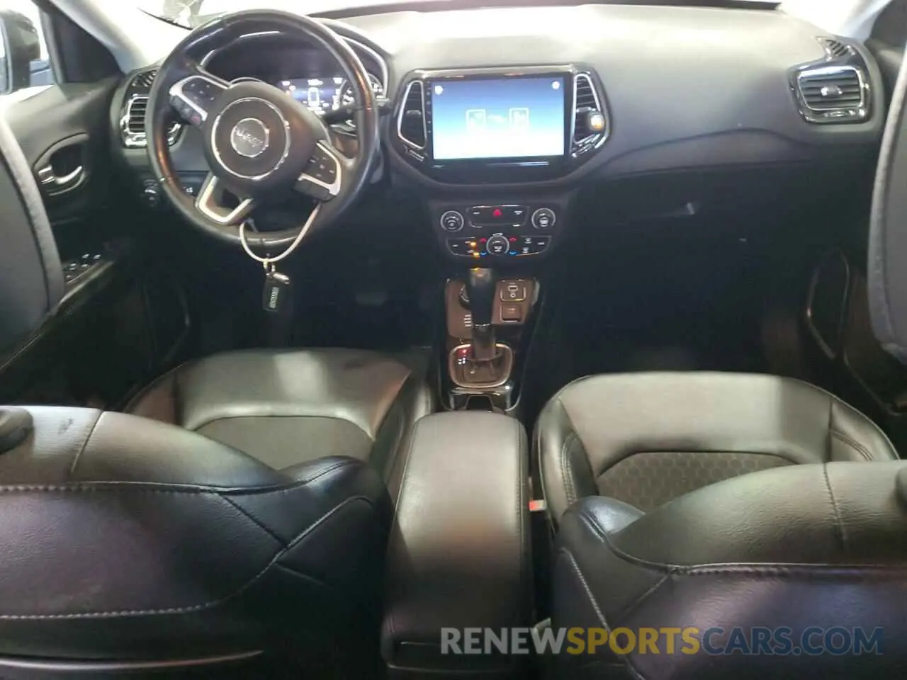 8 Photograph of a damaged car 3C4NJDBB8KT647373 JEEP COMPASS 2019