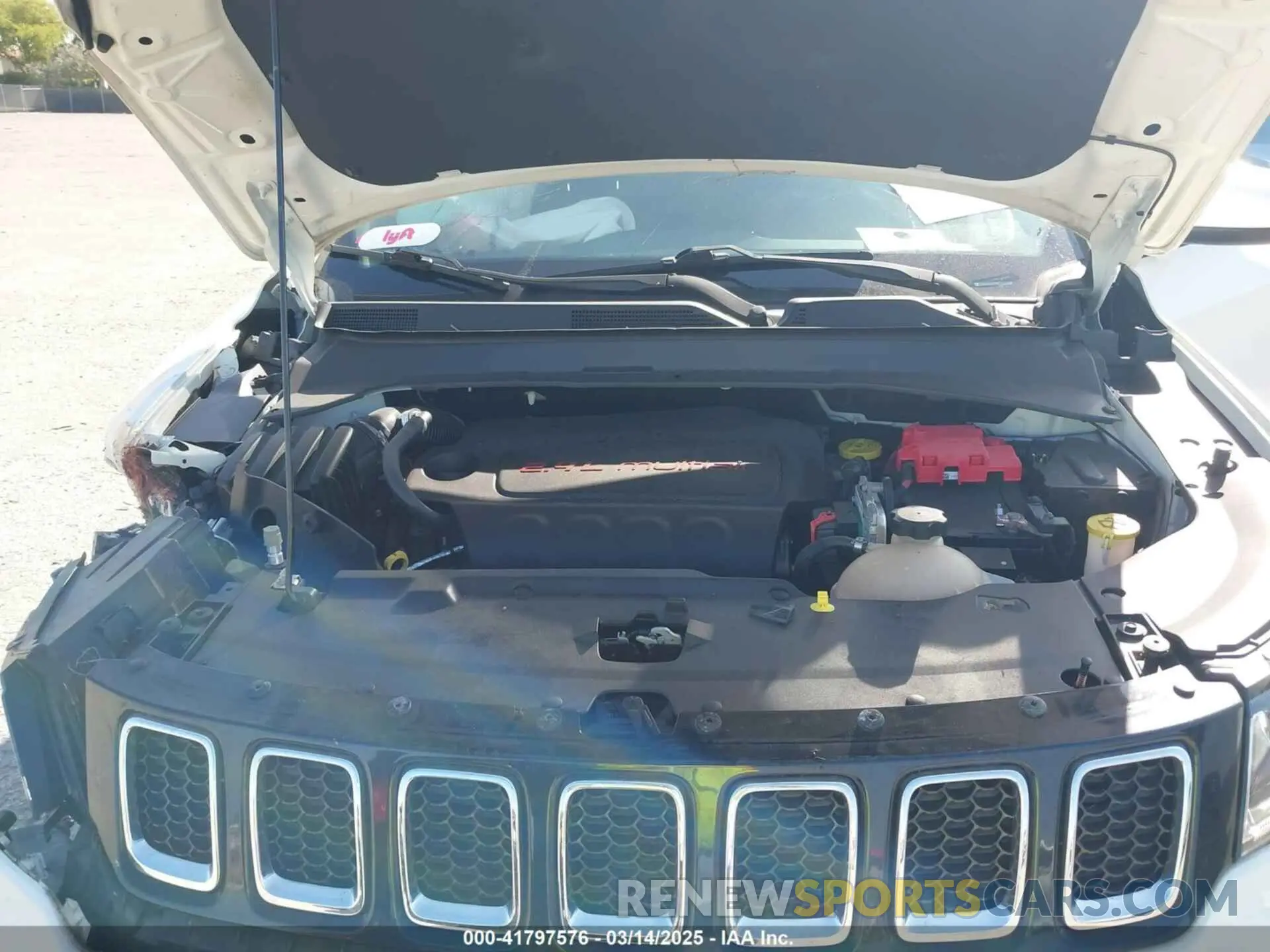 10 Photograph of a damaged car 3C4NJDBB8KT678378 JEEP COMPASS 2019