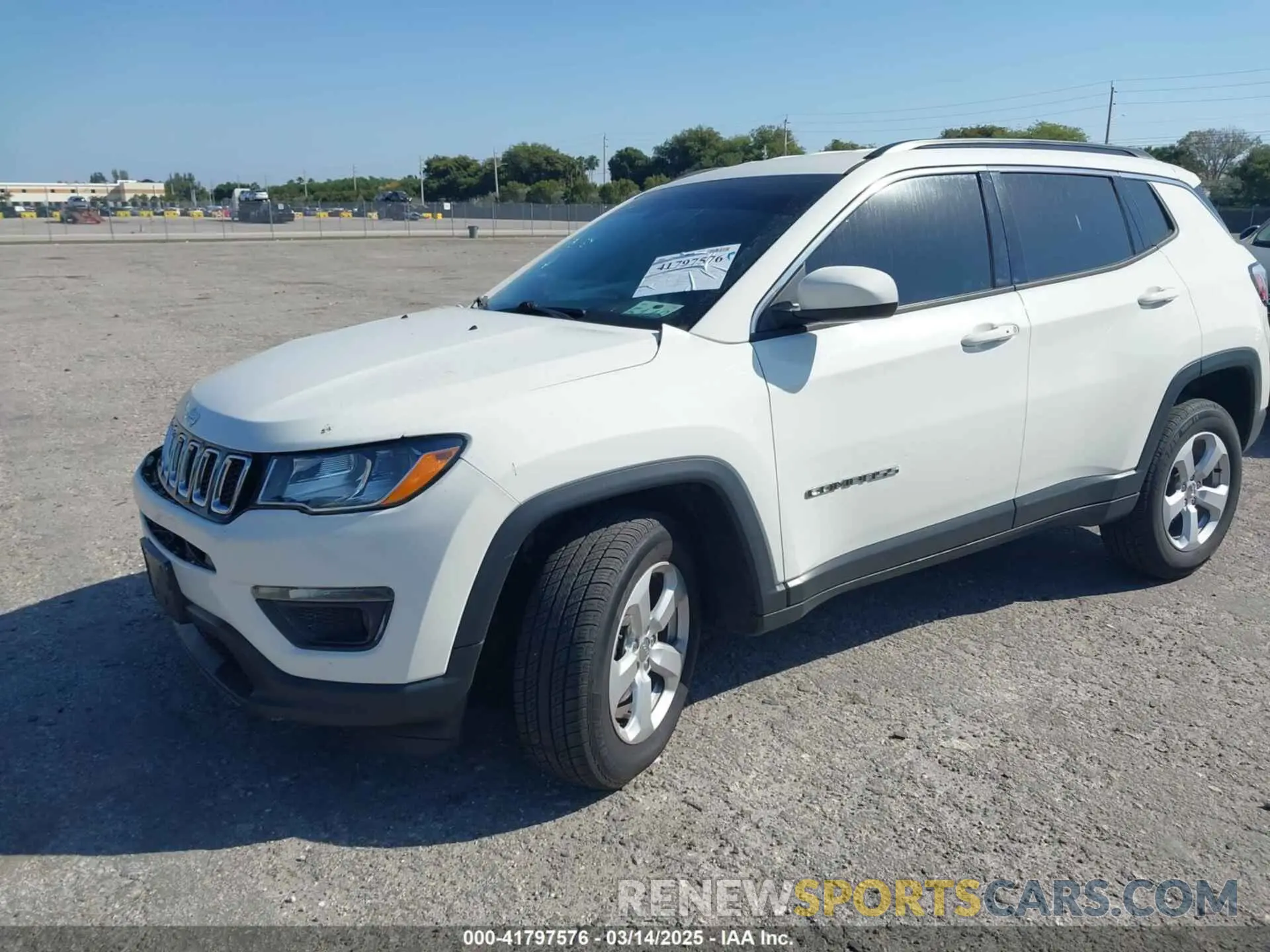 2 Photograph of a damaged car 3C4NJDBB8KT678378 JEEP COMPASS 2019