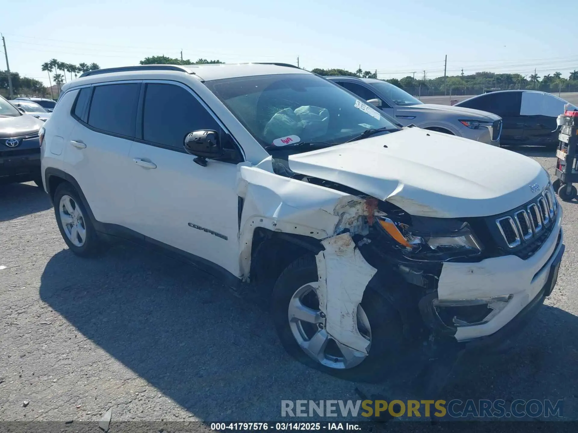 6 Photograph of a damaged car 3C4NJDBB8KT678378 JEEP COMPASS 2019