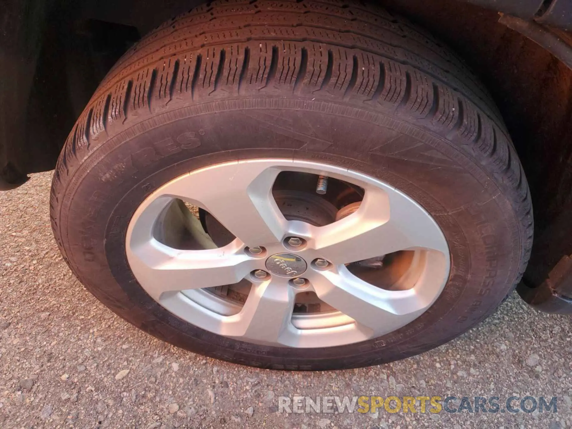 2 Photograph of a damaged car 3C4NJDBB8KT679742 JEEP COMPASS 2019