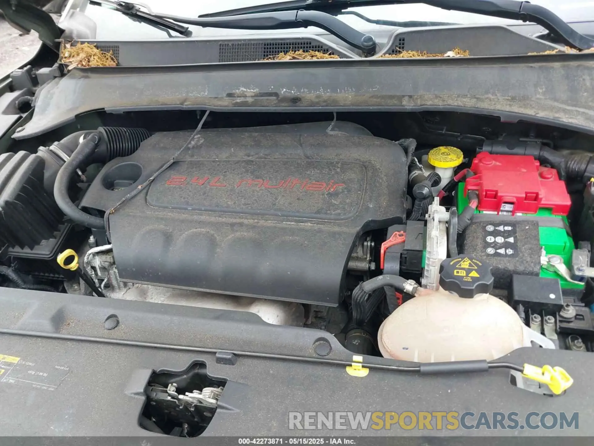 10 Photograph of a damaged car 3C4NJDBB8KT828747 JEEP COMPASS 2019
