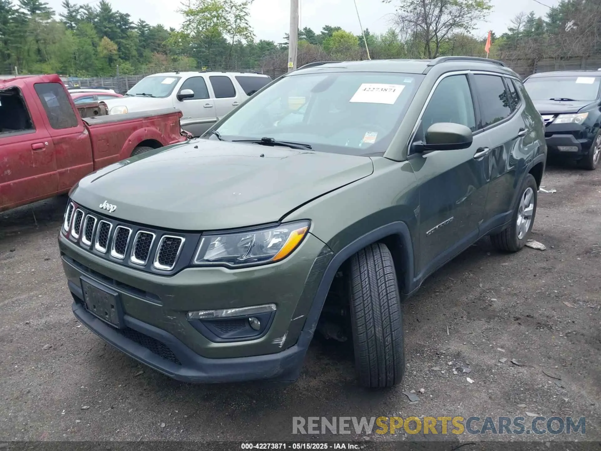 2 Photograph of a damaged car 3C4NJDBB8KT828747 JEEP COMPASS 2019