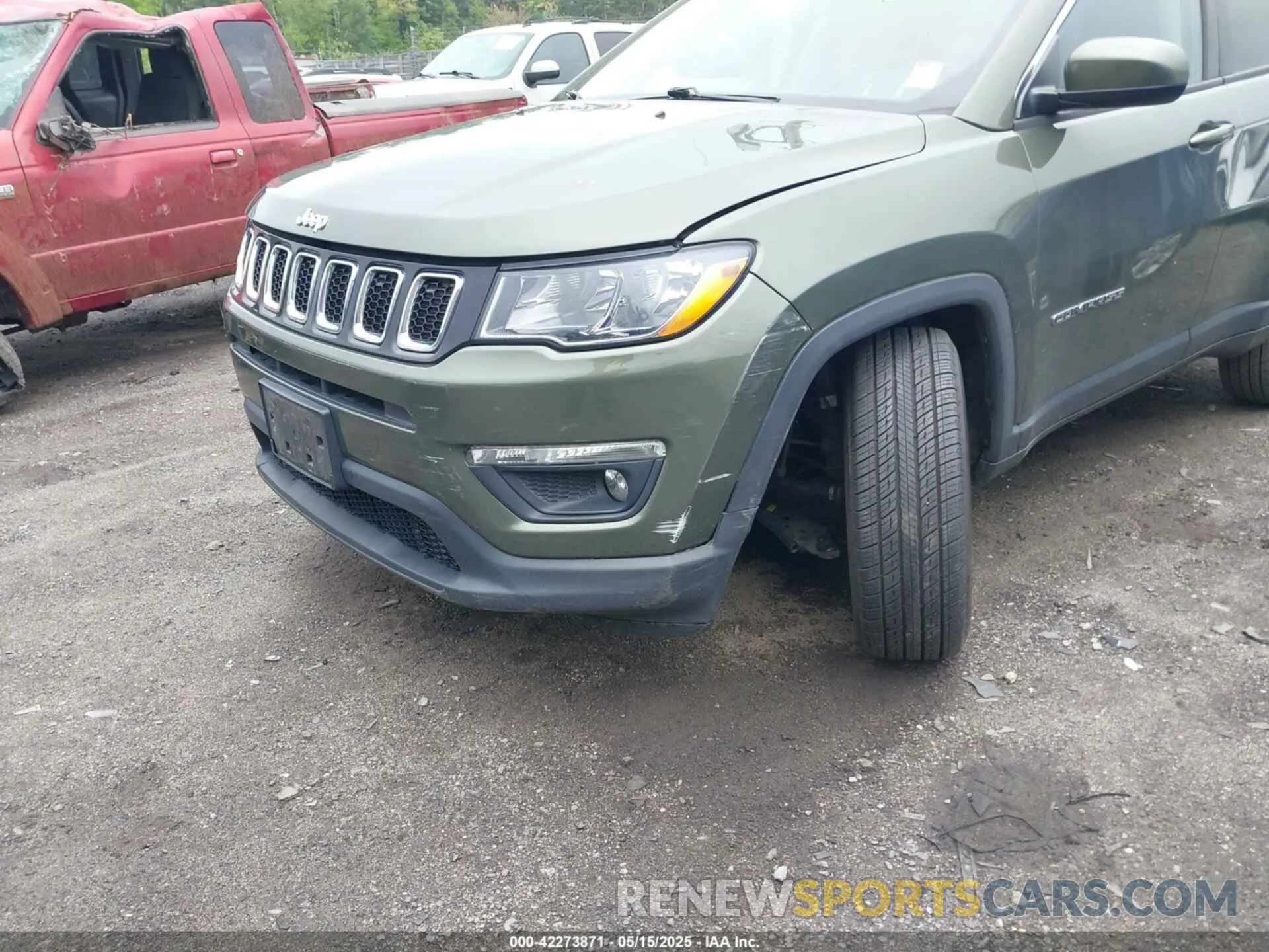 6 Photograph of a damaged car 3C4NJDBB8KT828747 JEEP COMPASS 2019