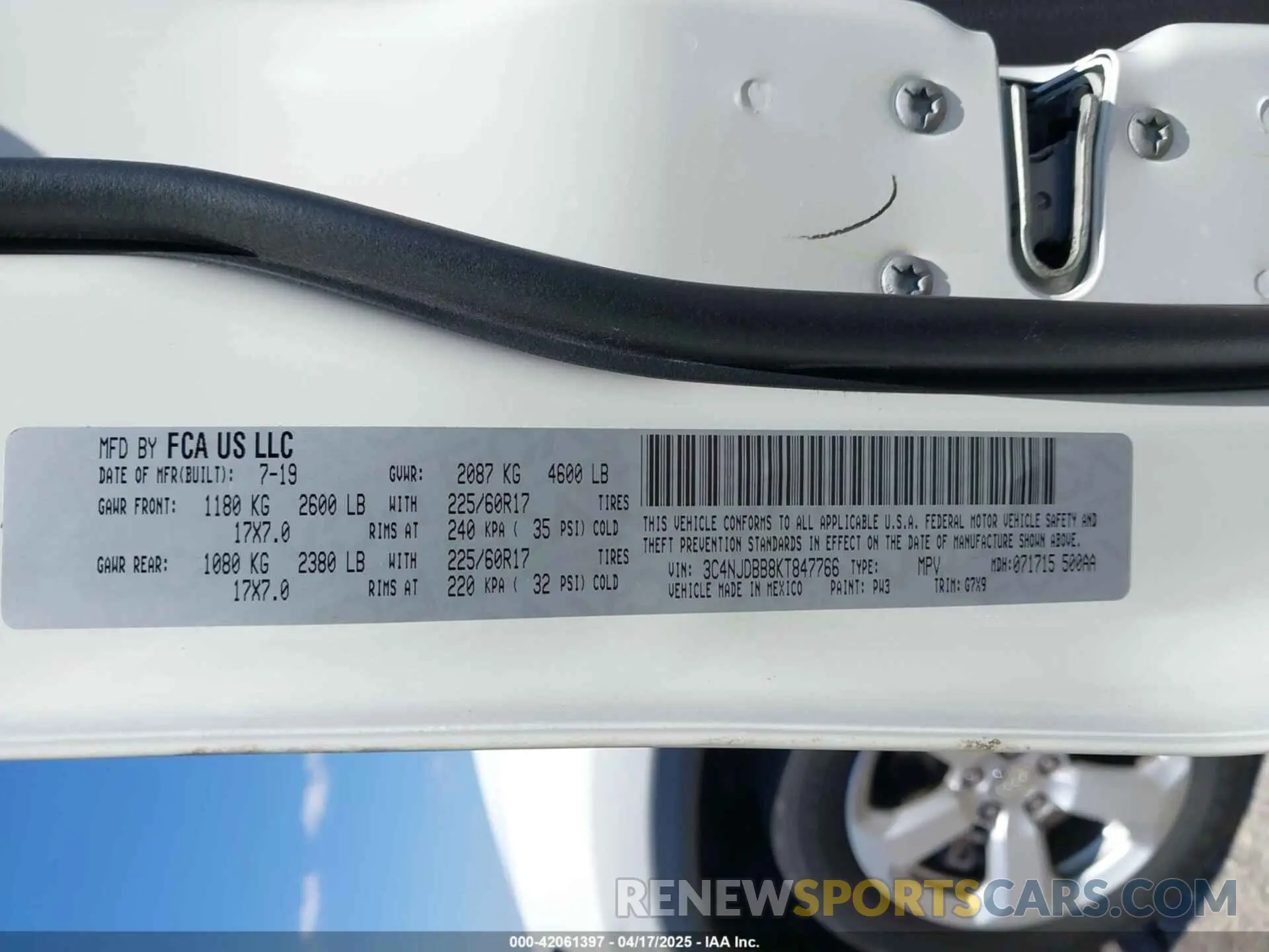 9 Photograph of a damaged car 3C4NJDBB8KT847766 JEEP COMPASS 2019