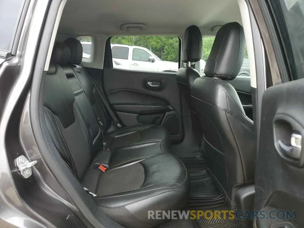 11 Photograph of a damaged car 3C4NJDBB8KT849503 JEEP COMPASS 2019