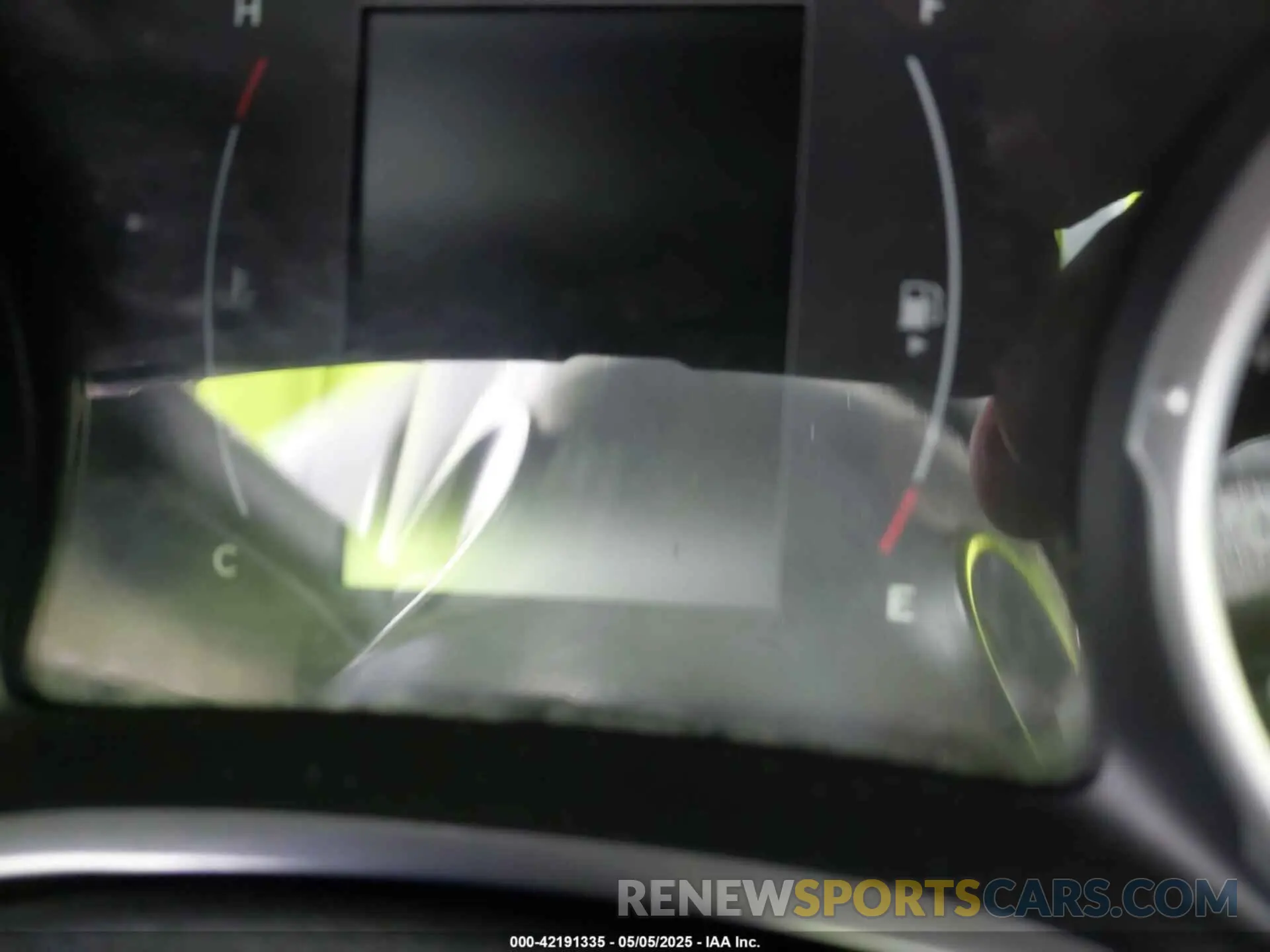 15 Photograph of a damaged car 3C4NJDBB9KT601373 JEEP COMPASS 2019