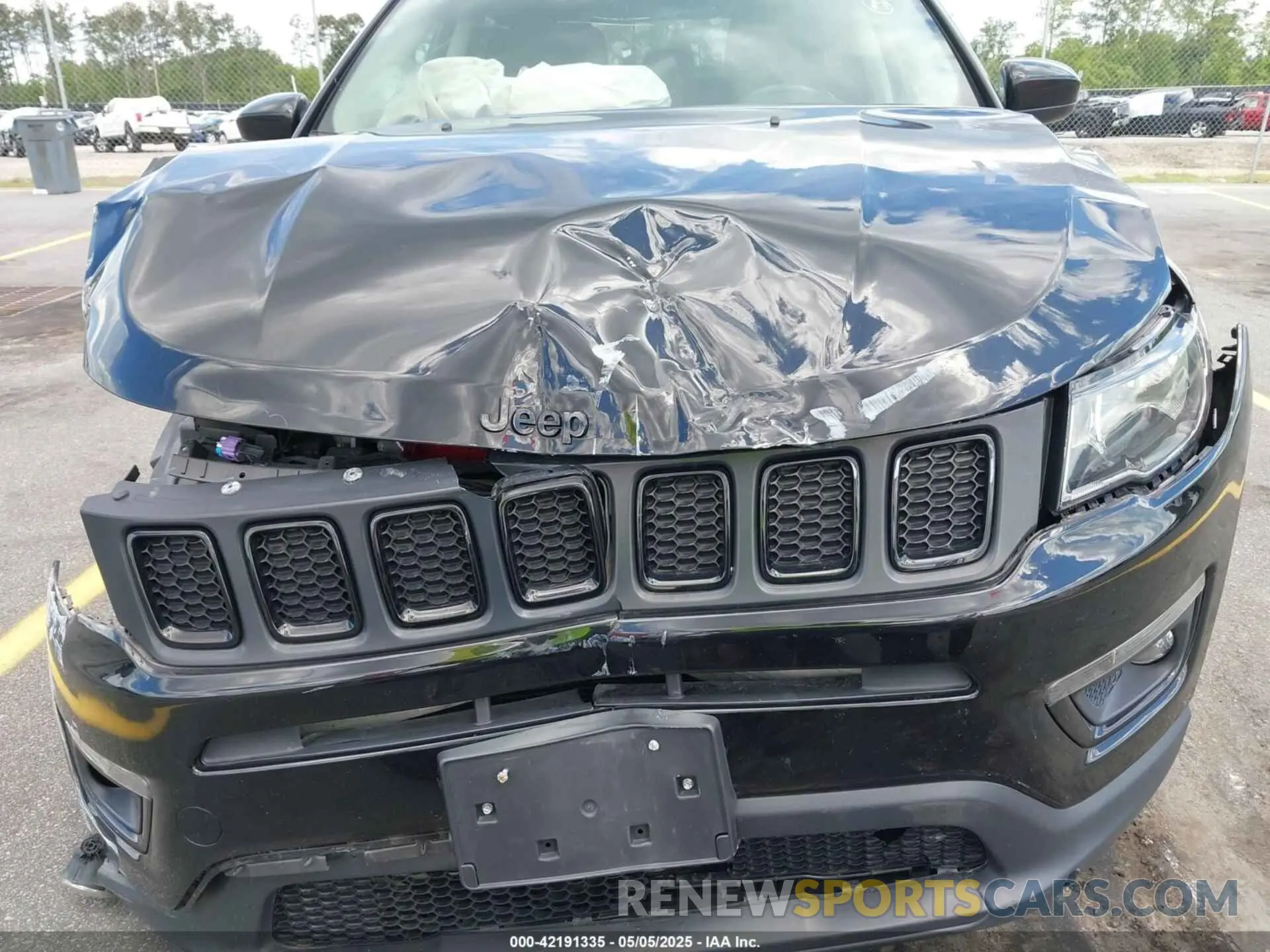 6 Photograph of a damaged car 3C4NJDBB9KT601373 JEEP COMPASS 2019