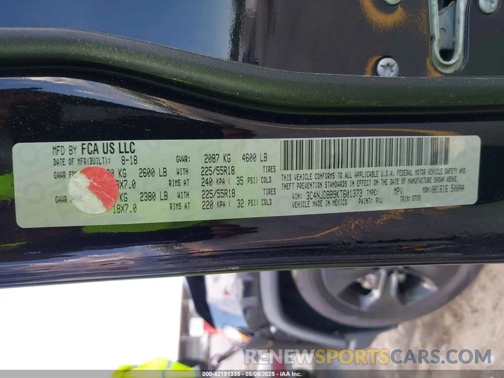 9 Photograph of a damaged car 3C4NJDBB9KT601373 JEEP COMPASS 2019