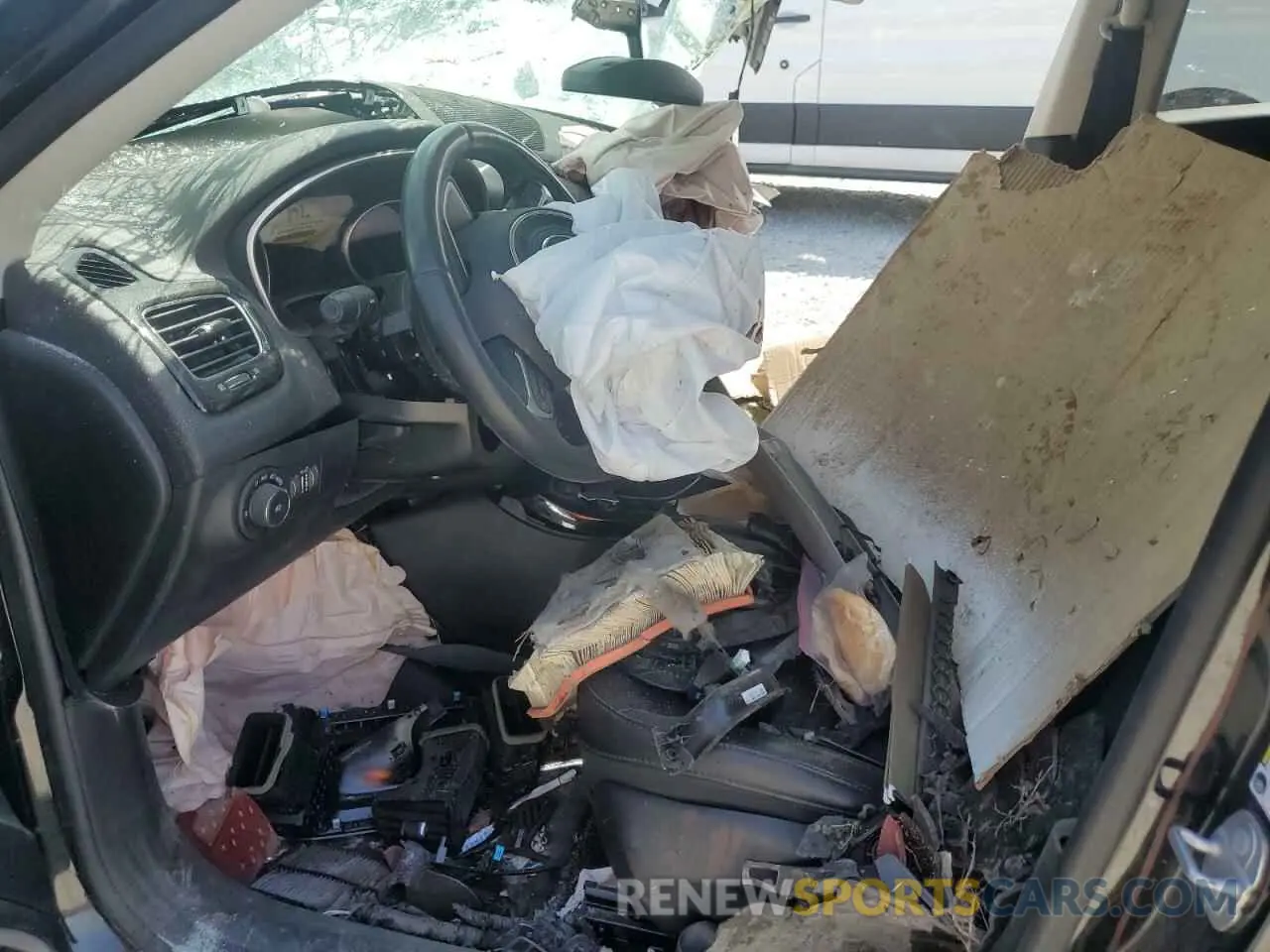 7 Photograph of a damaged car 3C4NJDBB9KT602264 JEEP COMPASS 2019