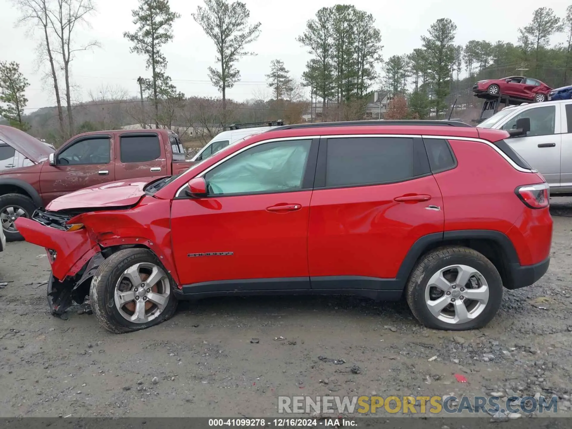 13 Photograph of a damaged car 3C4NJDBB9KT662206 JEEP COMPASS 2019