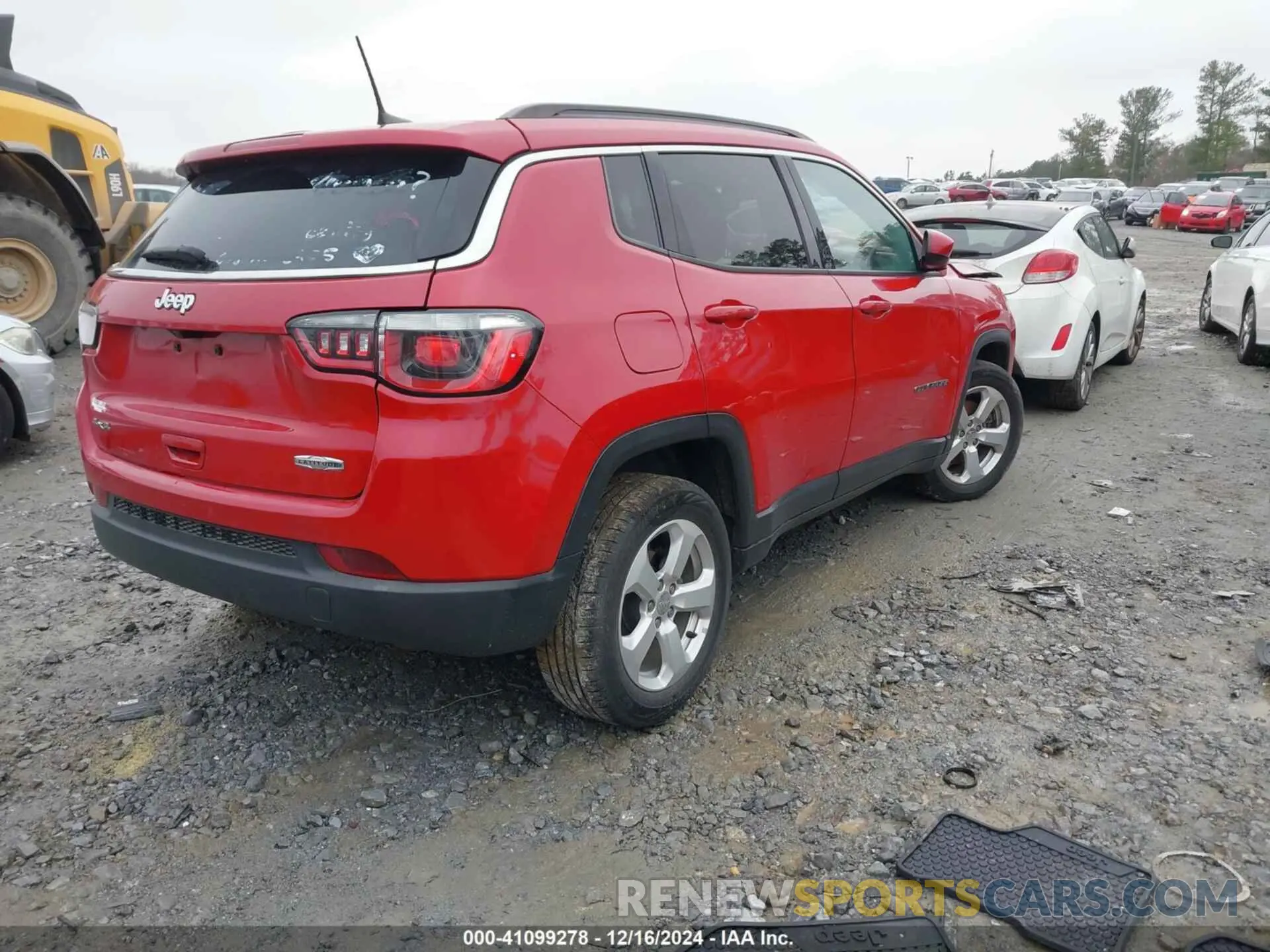 4 Photograph of a damaged car 3C4NJDBB9KT662206 JEEP COMPASS 2019