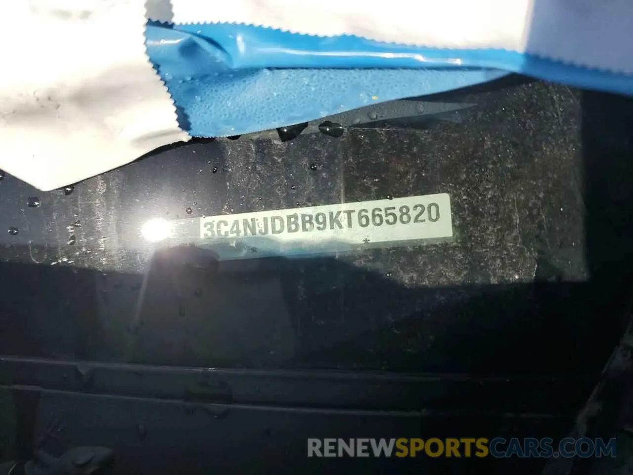 15 Photograph of a damaged car 3C4NJDBB9KT665820 JEEP COMPASS 2019