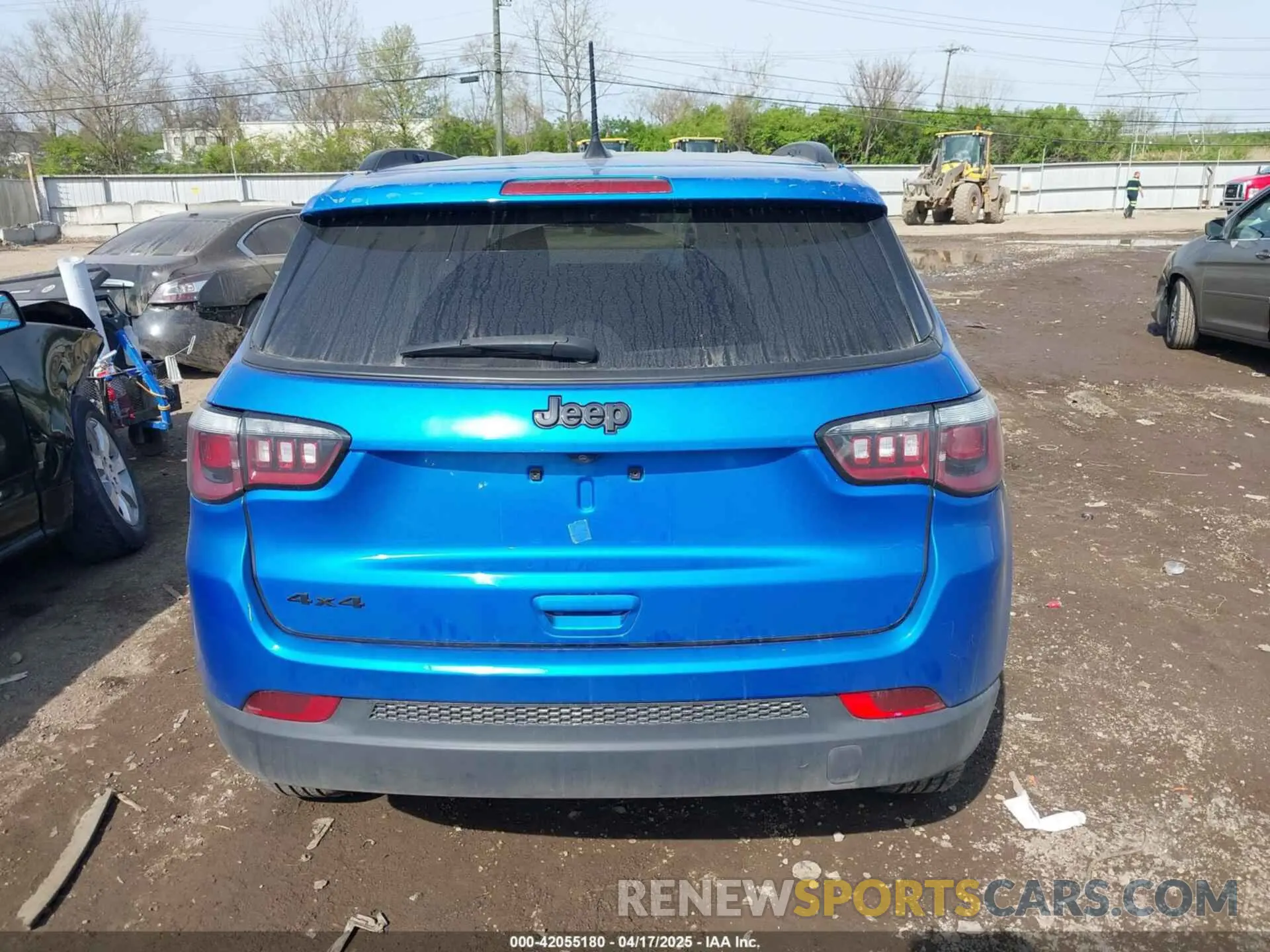 17 Photograph of a damaged car 3C4NJDBB9KT713896 JEEP COMPASS 2019