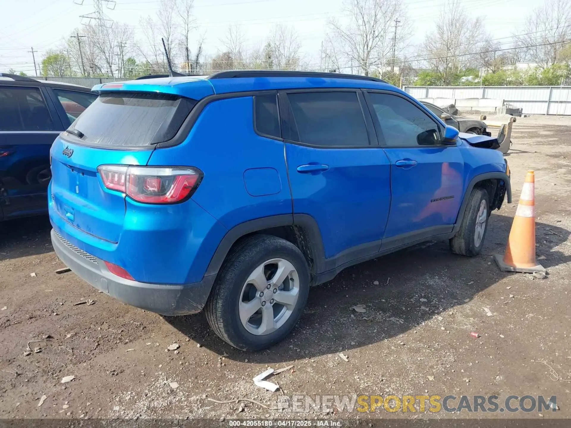 4 Photograph of a damaged car 3C4NJDBB9KT713896 JEEP COMPASS 2019
