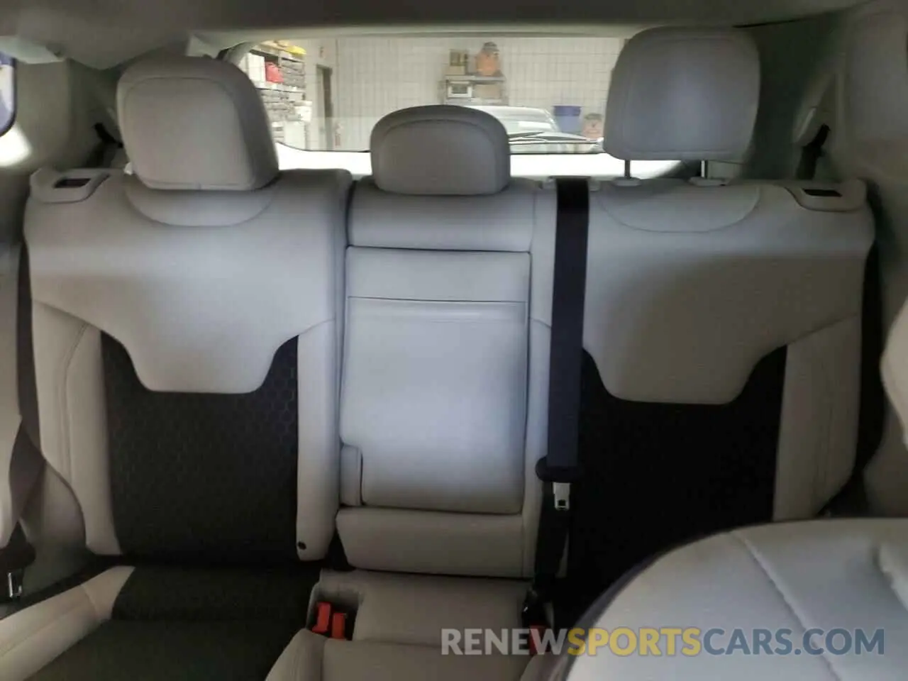 10 Photograph of a damaged car 3C4NJDBB9KT813447 JEEP COMPASS 2019